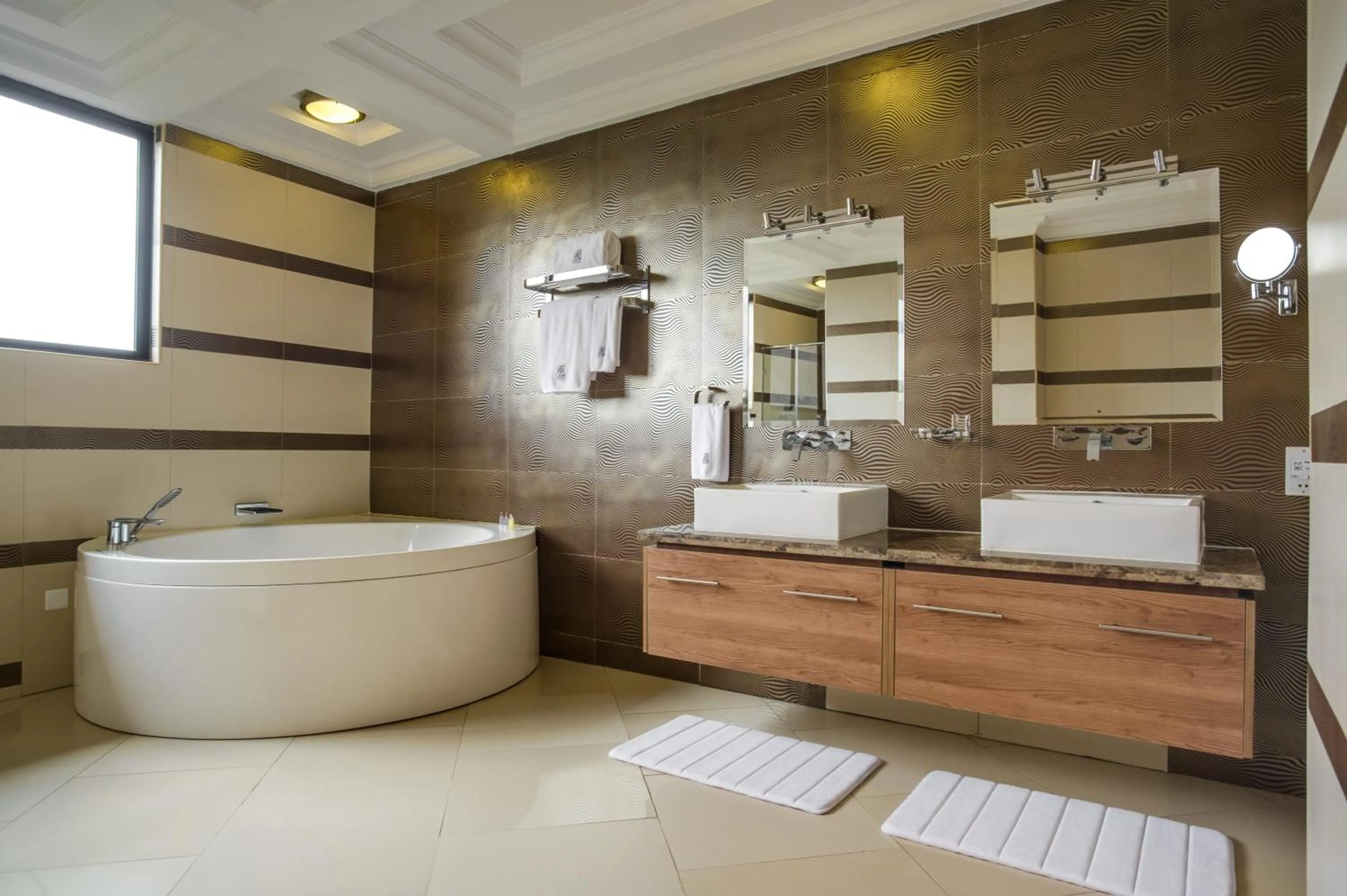 Hot Tub in GemSuites Riverside Serviced Apartments and Hotel, Nairobi