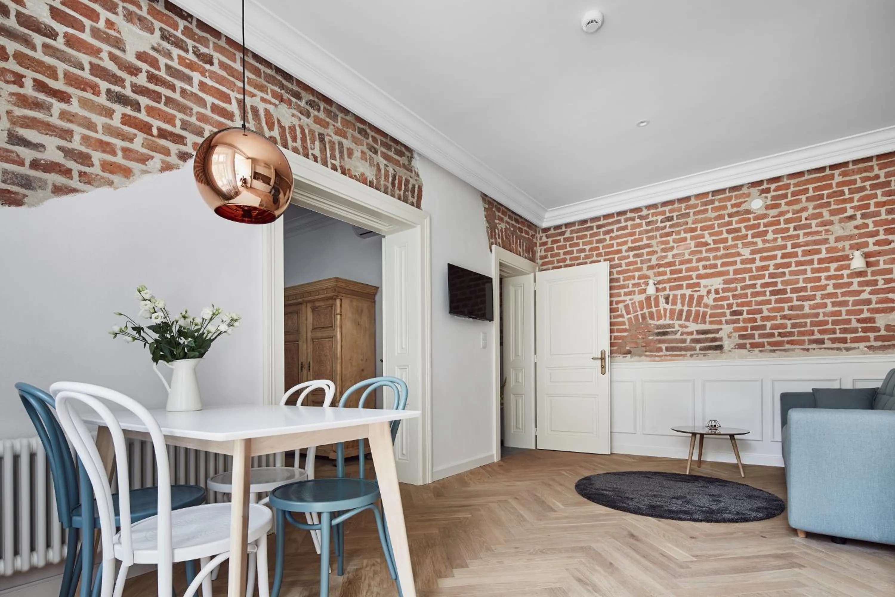 TV and multimedia in St Agnes Apartments Old Town