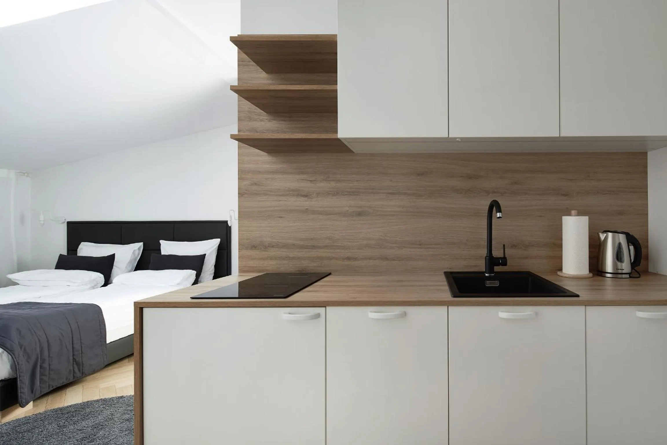 Kitchen or kitchenette, Bed in St Agnes Apartments Old Town