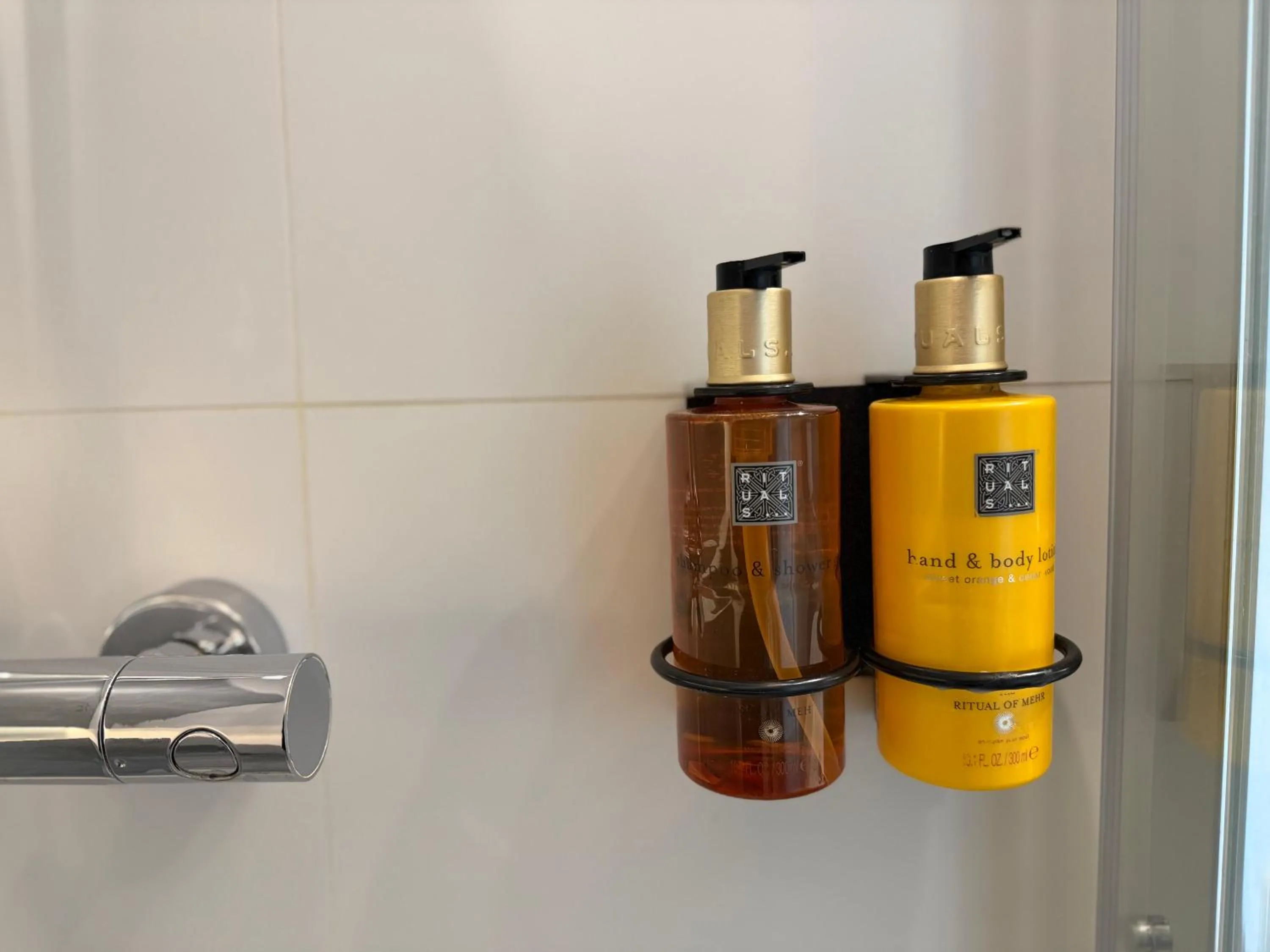 Bathroom in St Agnes Apartments Old Town