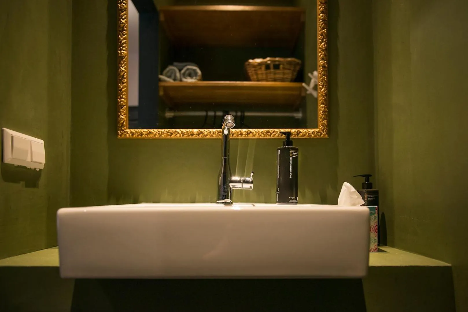 Bathroom in De Heeren van Tuil