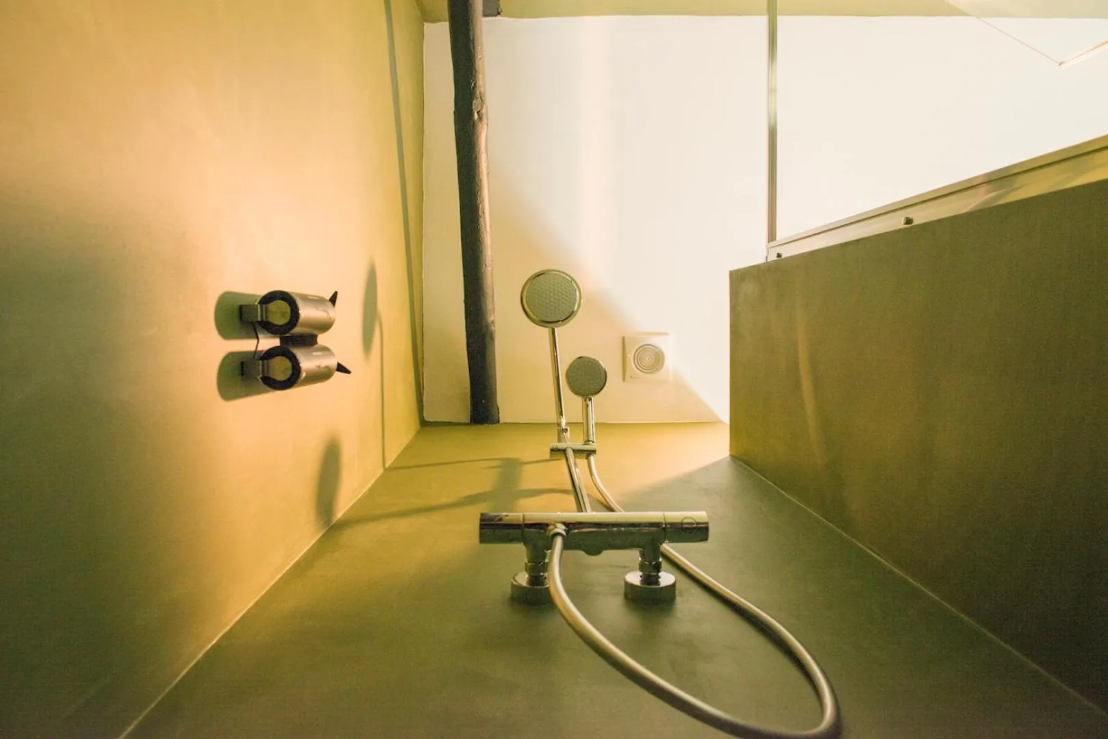 Shower in De Heeren van Tuil