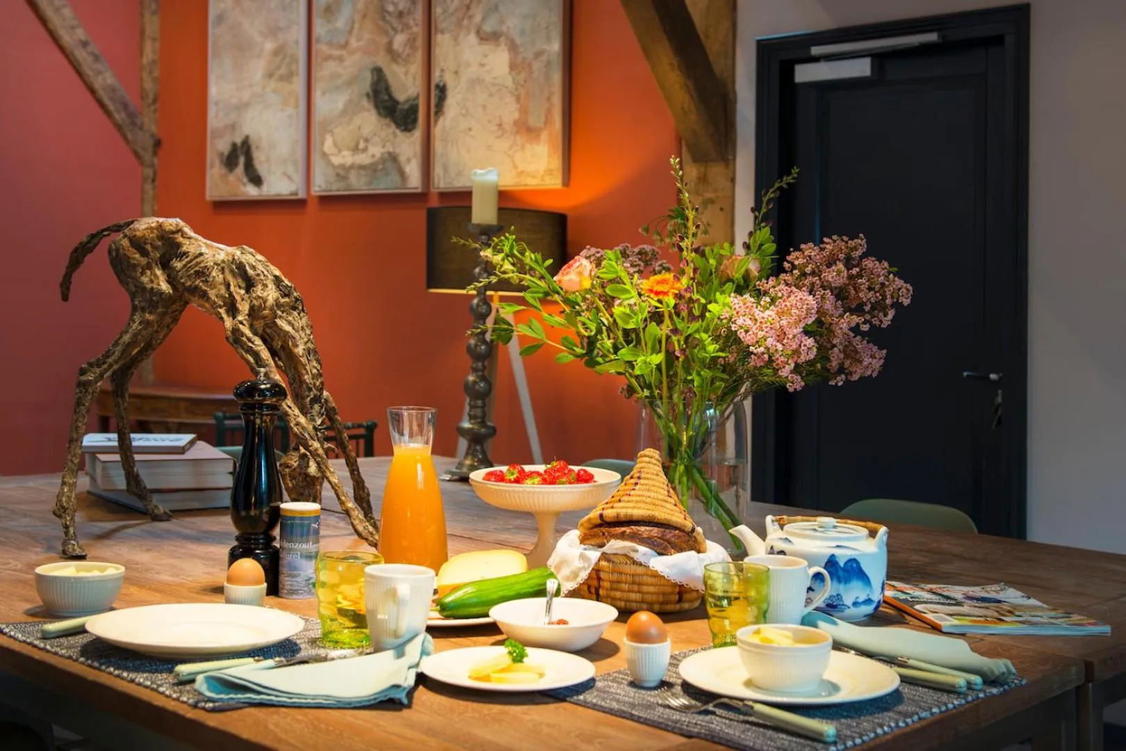 Continental breakfast in De Heeren van Tuil