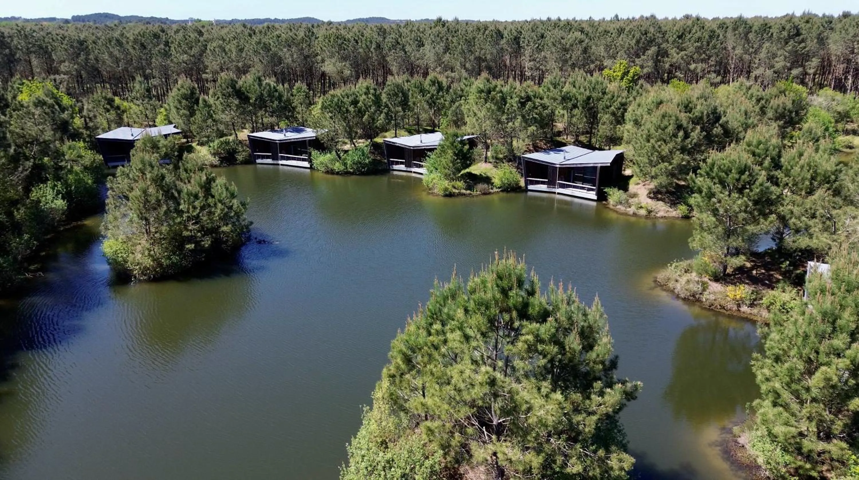 Les Échasses Golf & Surf Eco Lodge