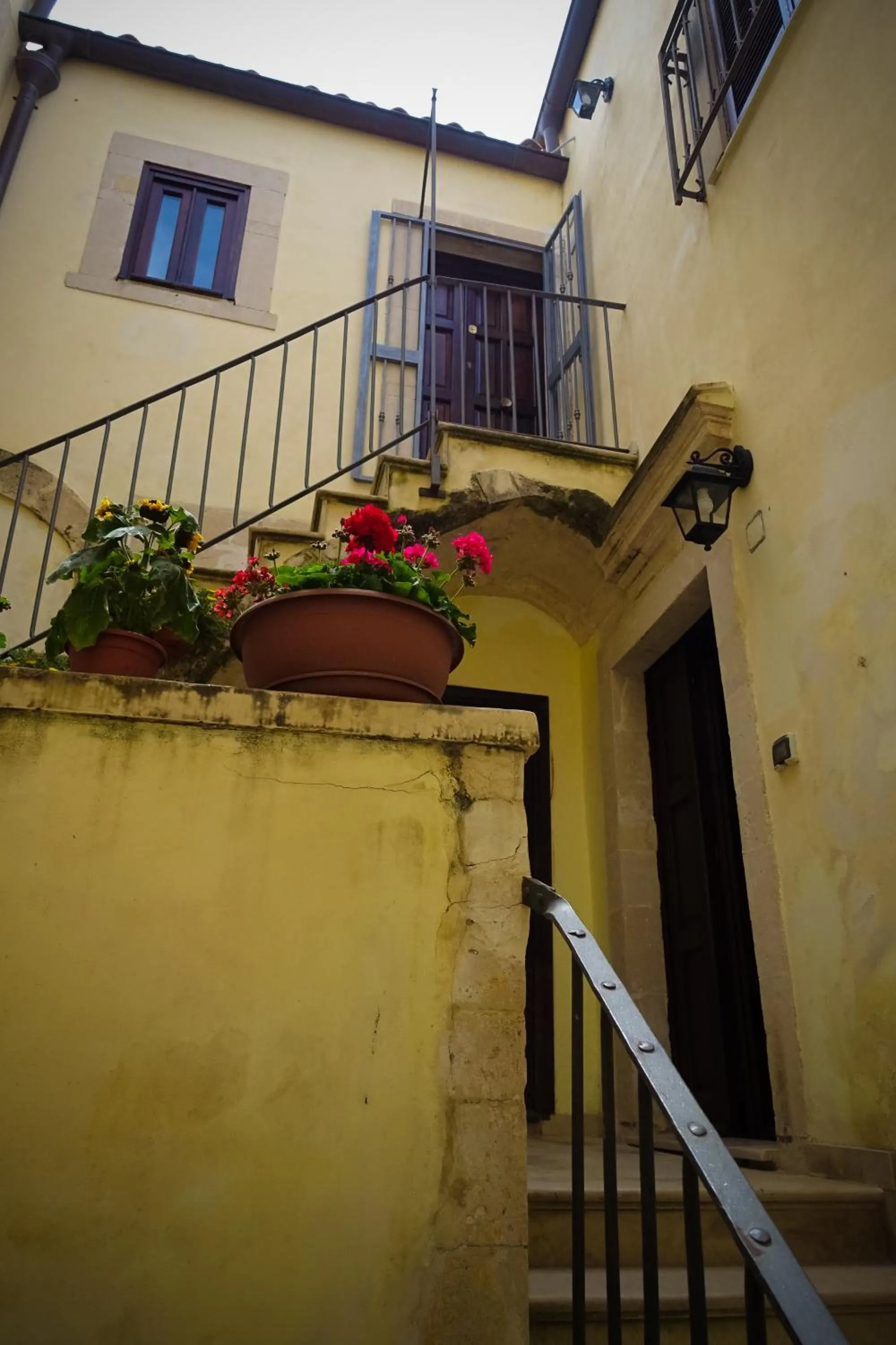 Facade/entrance in BB Opera Dei Pupi