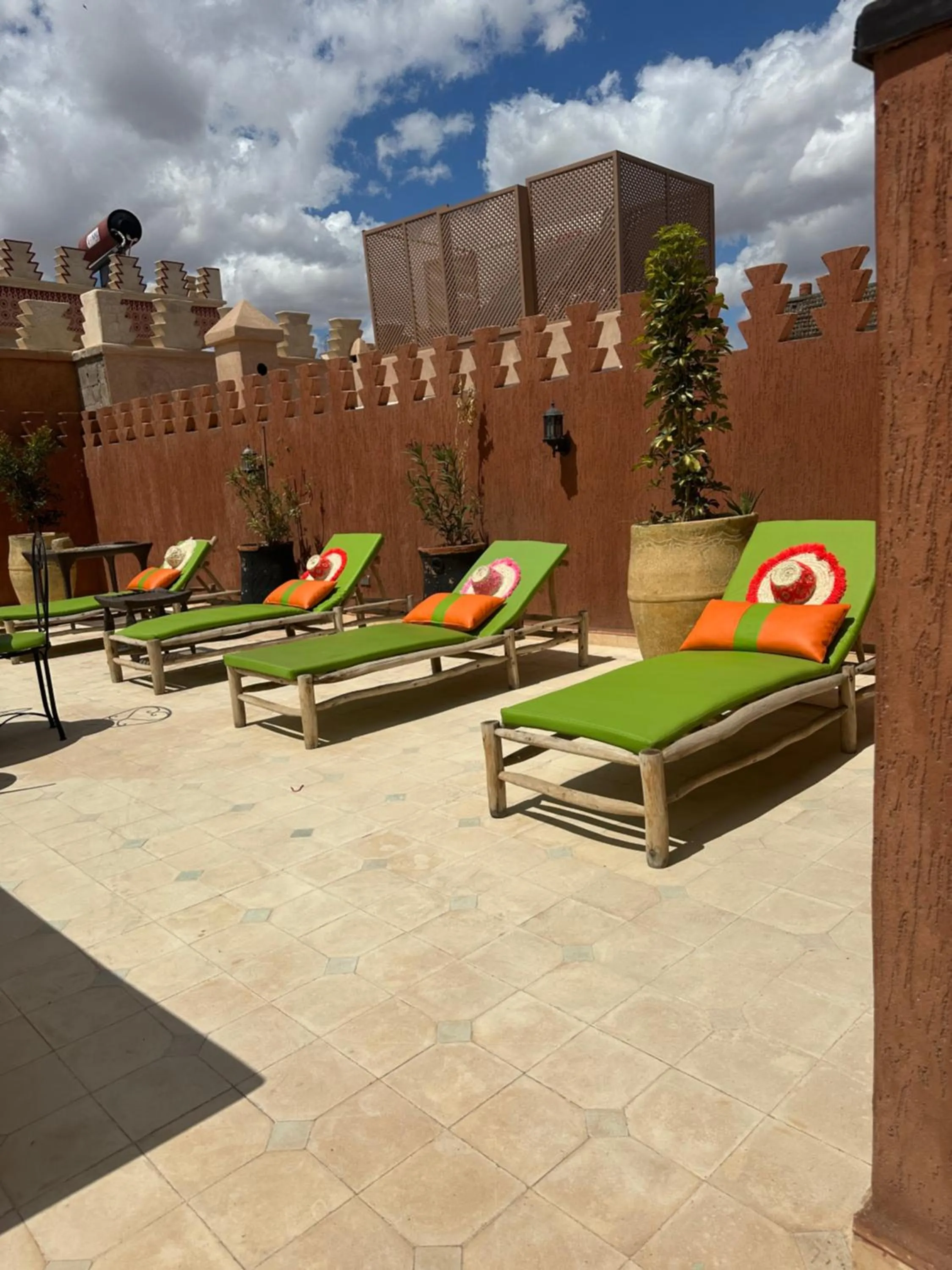 Riad Tidar by Phoenix