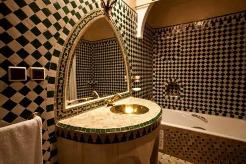 Riad Tidar by Phoenix