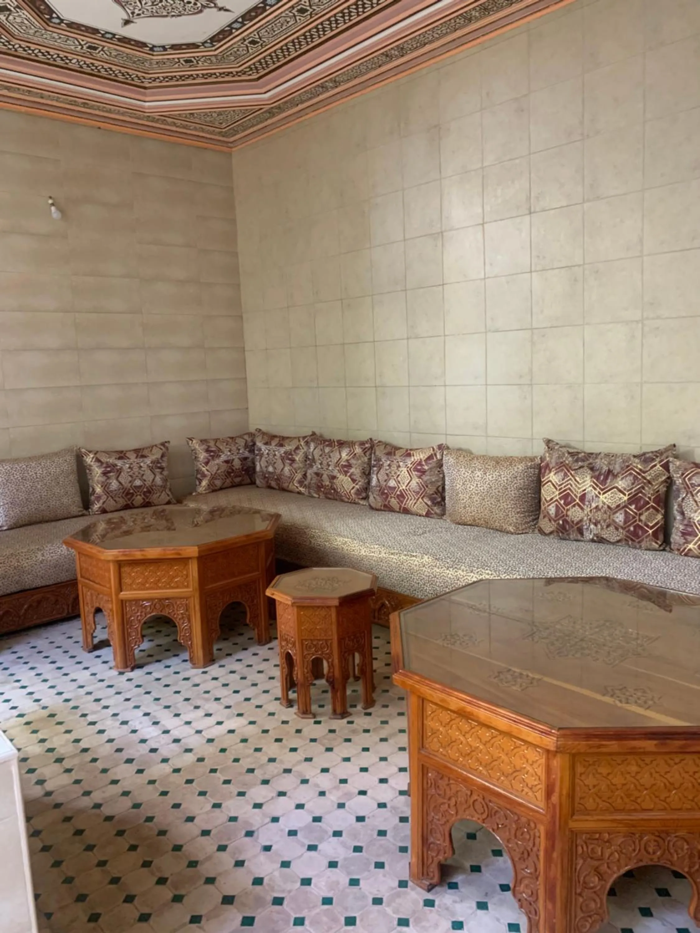 Riad Tidar by Phoenix