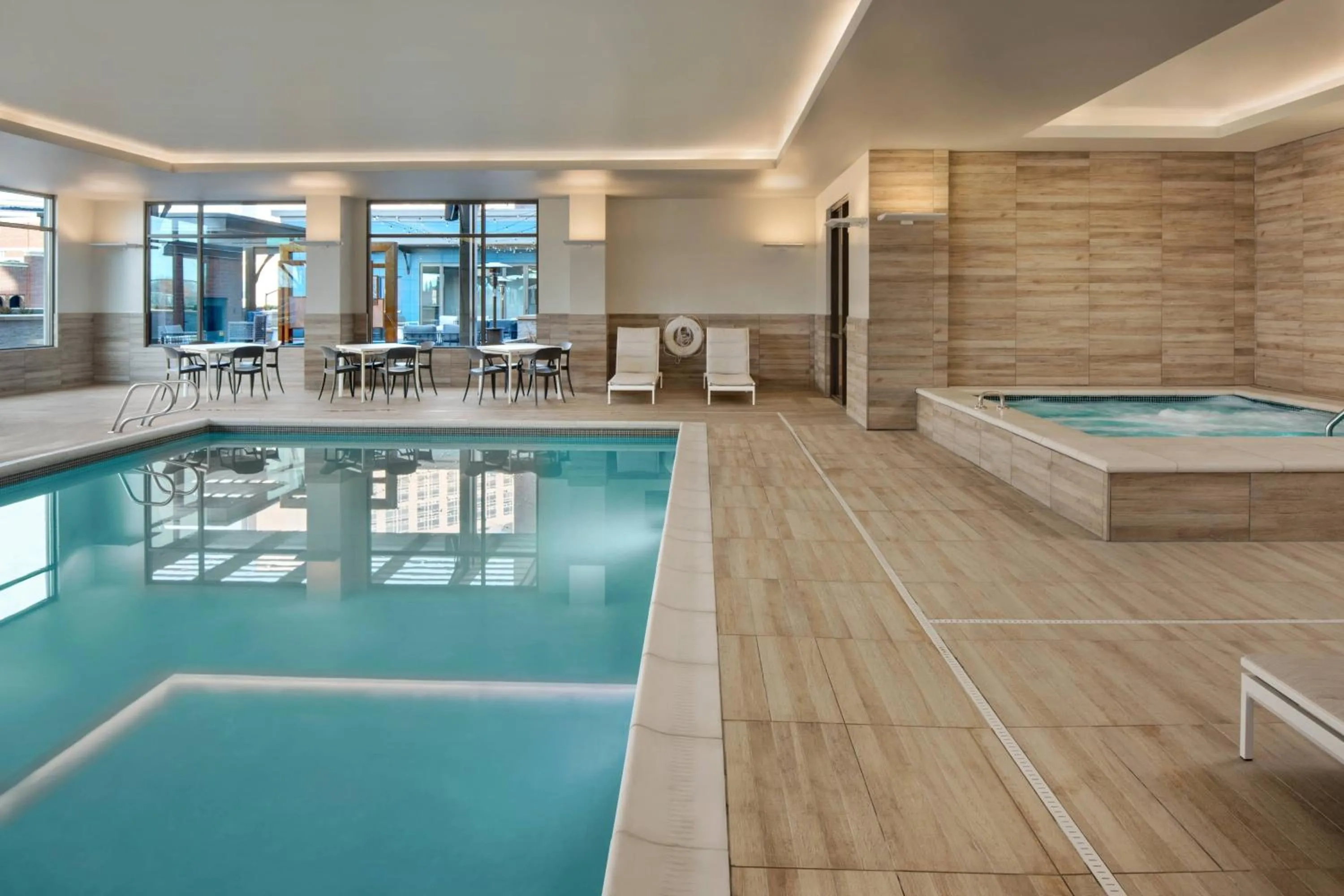 Swimming pool in Residence Inn by Marriott Boise Downtown City Center