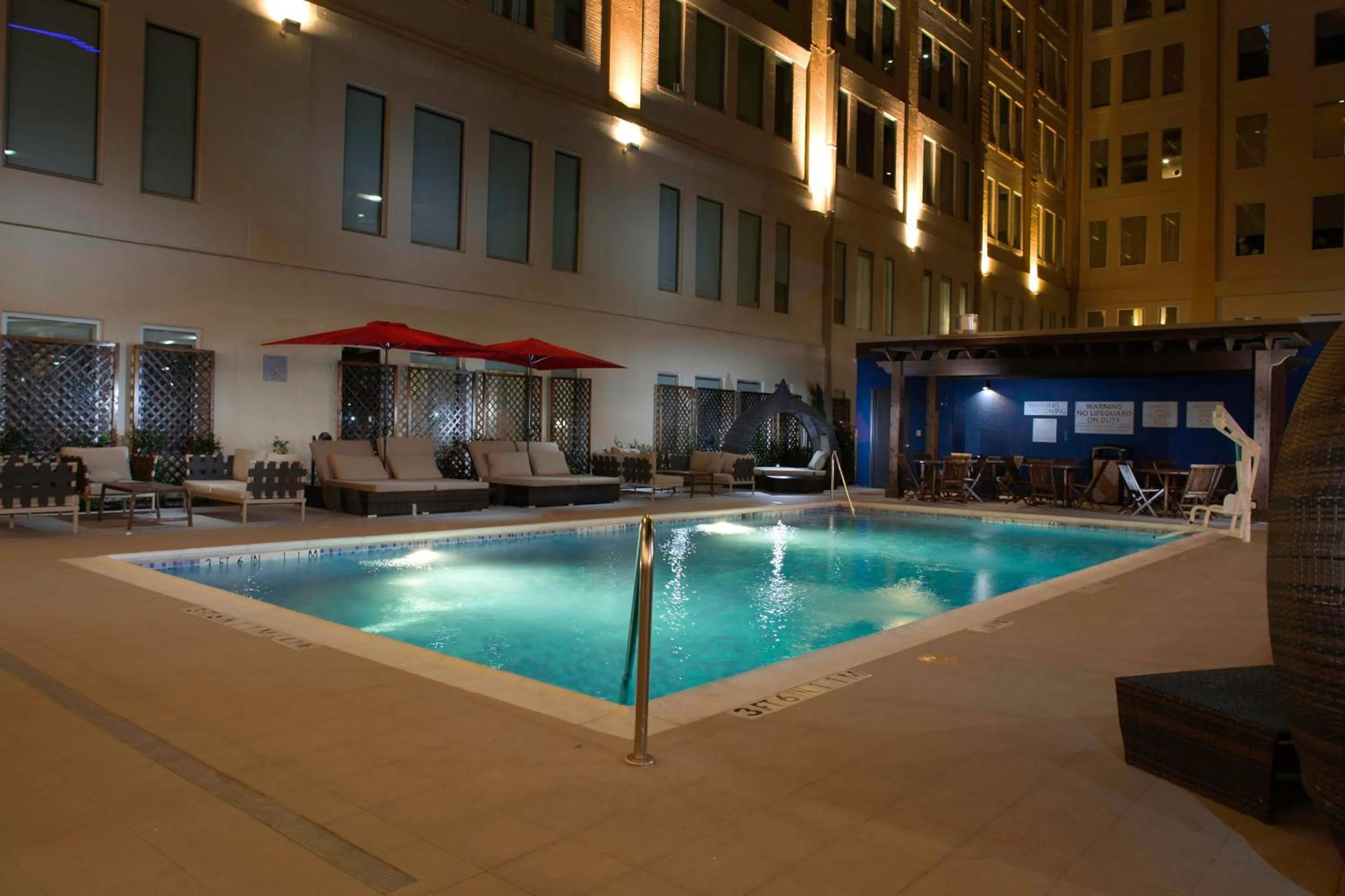 Swimming pool in TownePlace Suites by Marriott Dallas Downtown