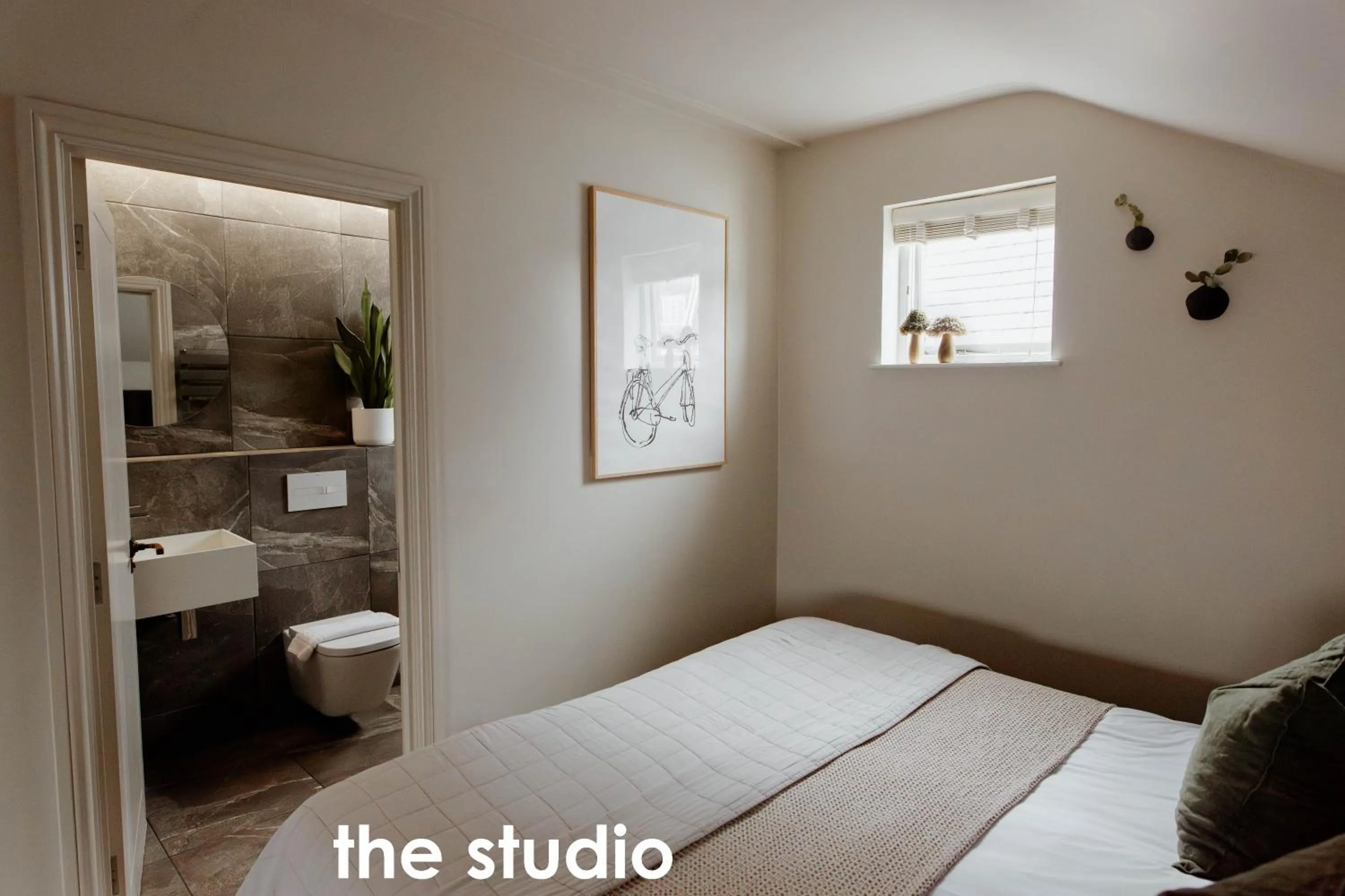 Bed in HIDEOUT Hotel