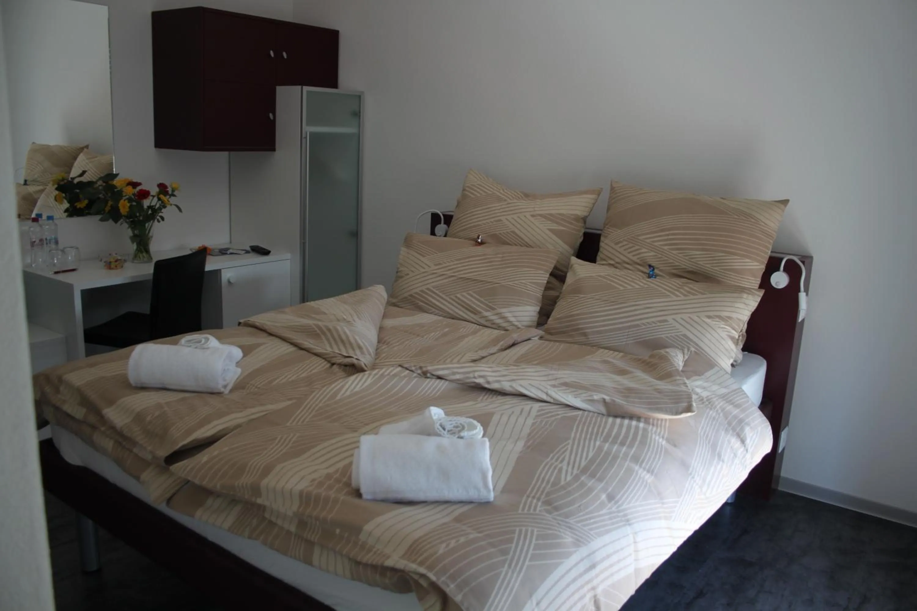 Bed in Albergo Porta Verzasca