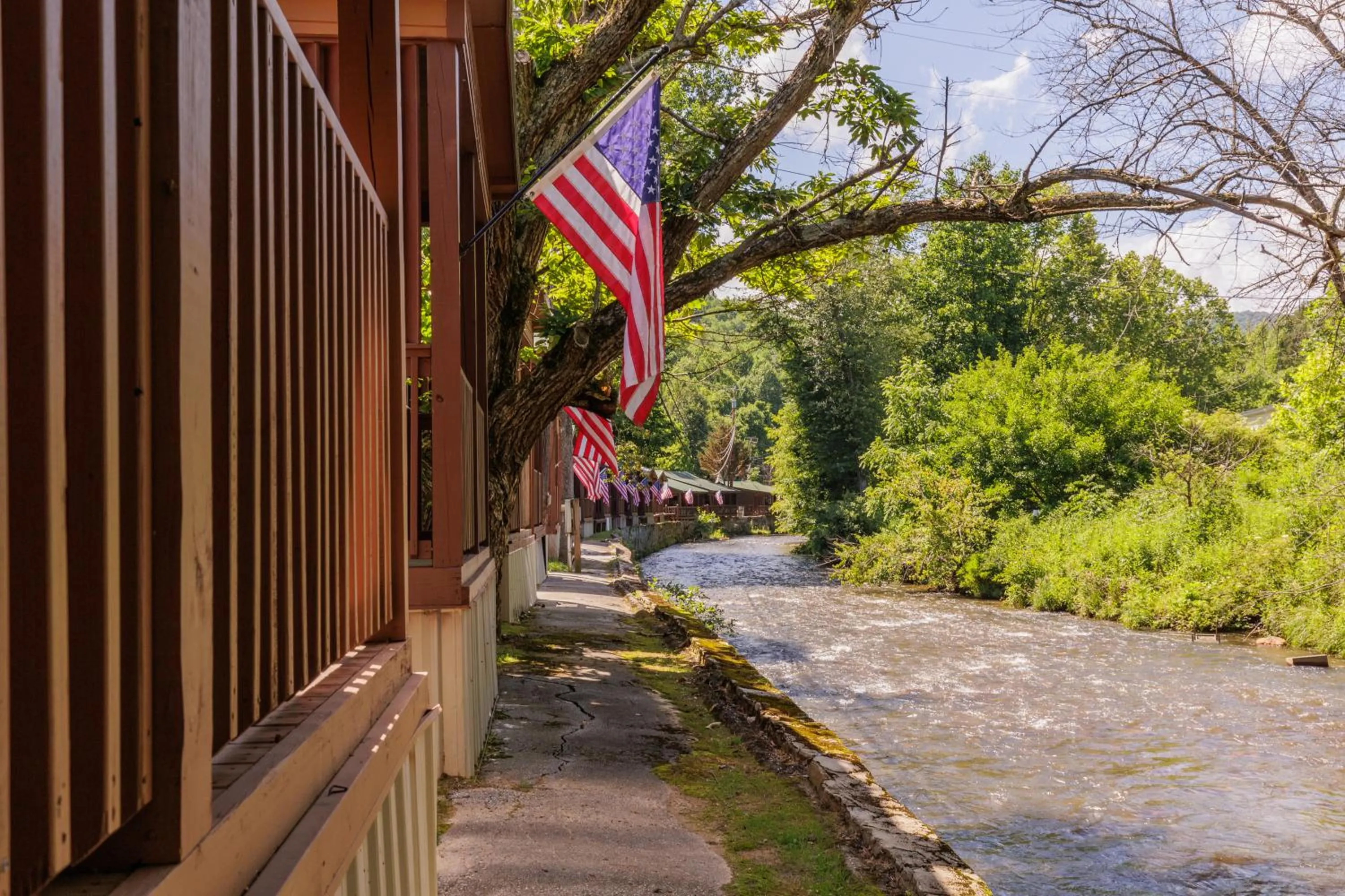 Qualla Cabins and Motel Cherokee near Casino