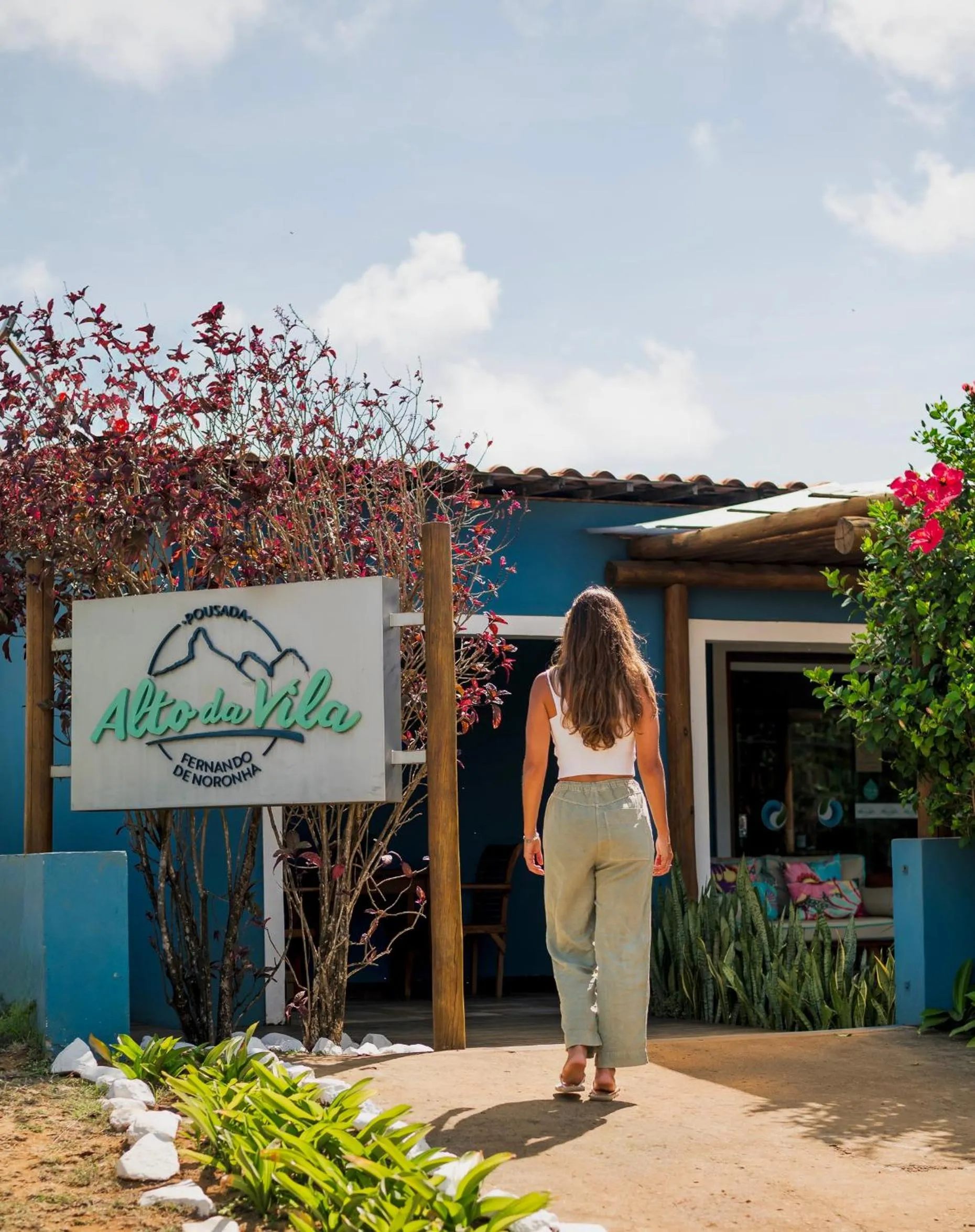 Facade/entrance in Pousada Alto da Vila Noronha by Alto da Ilha