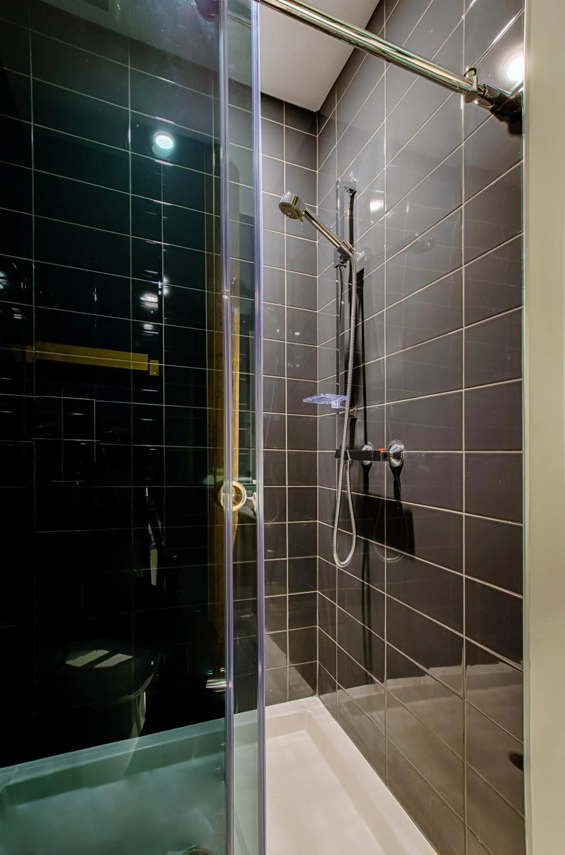 Shower in Les Lofts Champlain - Par Les Lofts Vieux-Québec