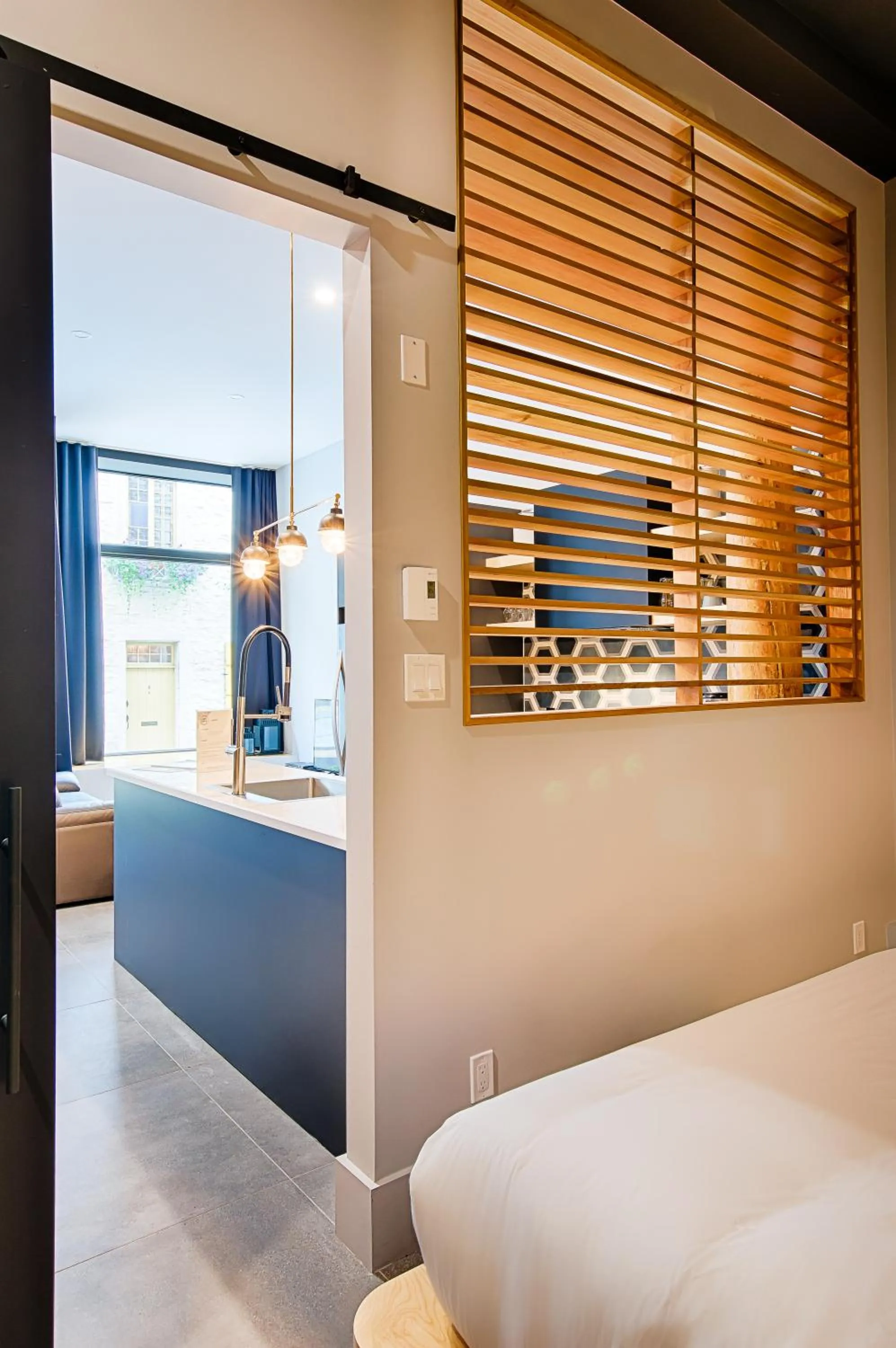 Bed in Les Lofts Champlain - Par Les Lofts Vieux-Québec