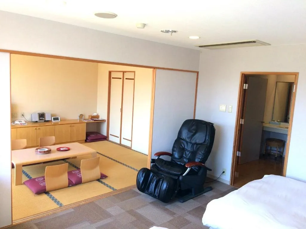 Photo of the whole room in Tokachi Nauman Onsen Hotel arco