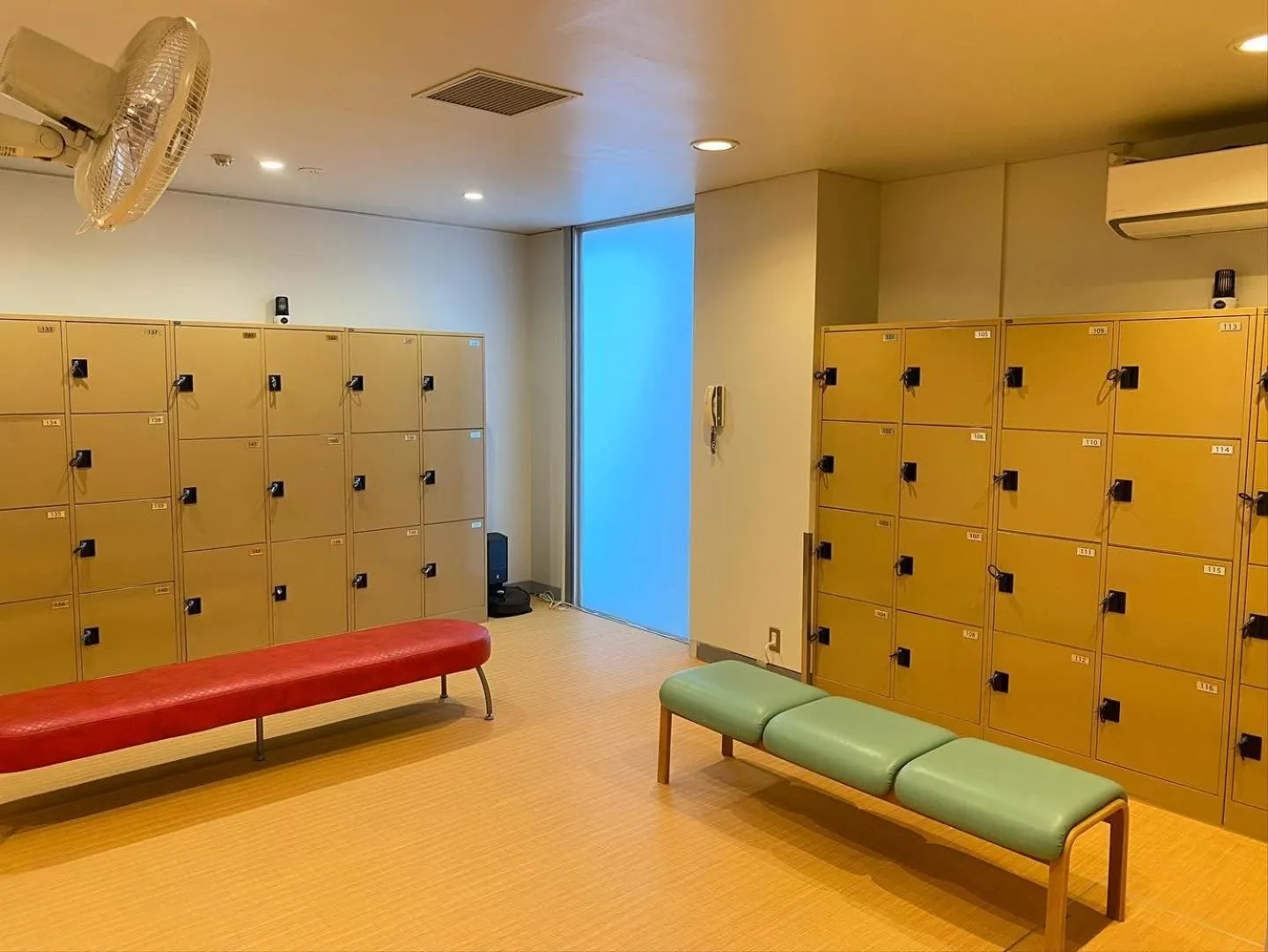 Public Bath in Tokachi Nauman Onsen Hotel arco