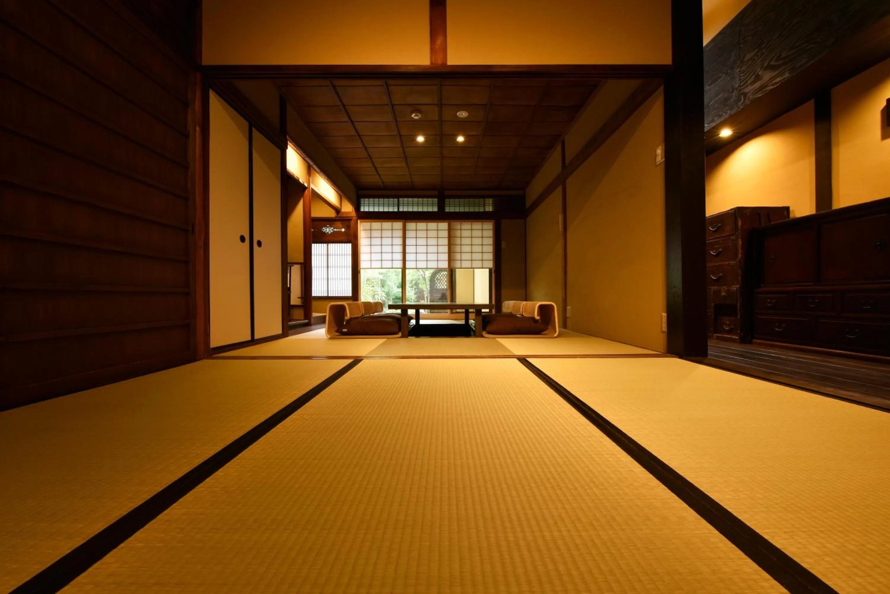 Living room in Kuraya Senbonsanjo