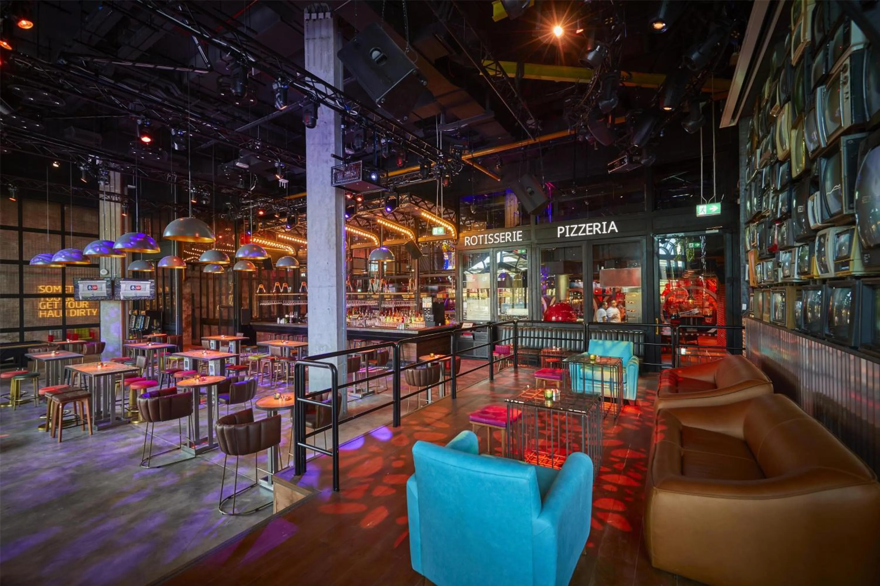 Restaurant/places to eat in Atlantis, The Palm