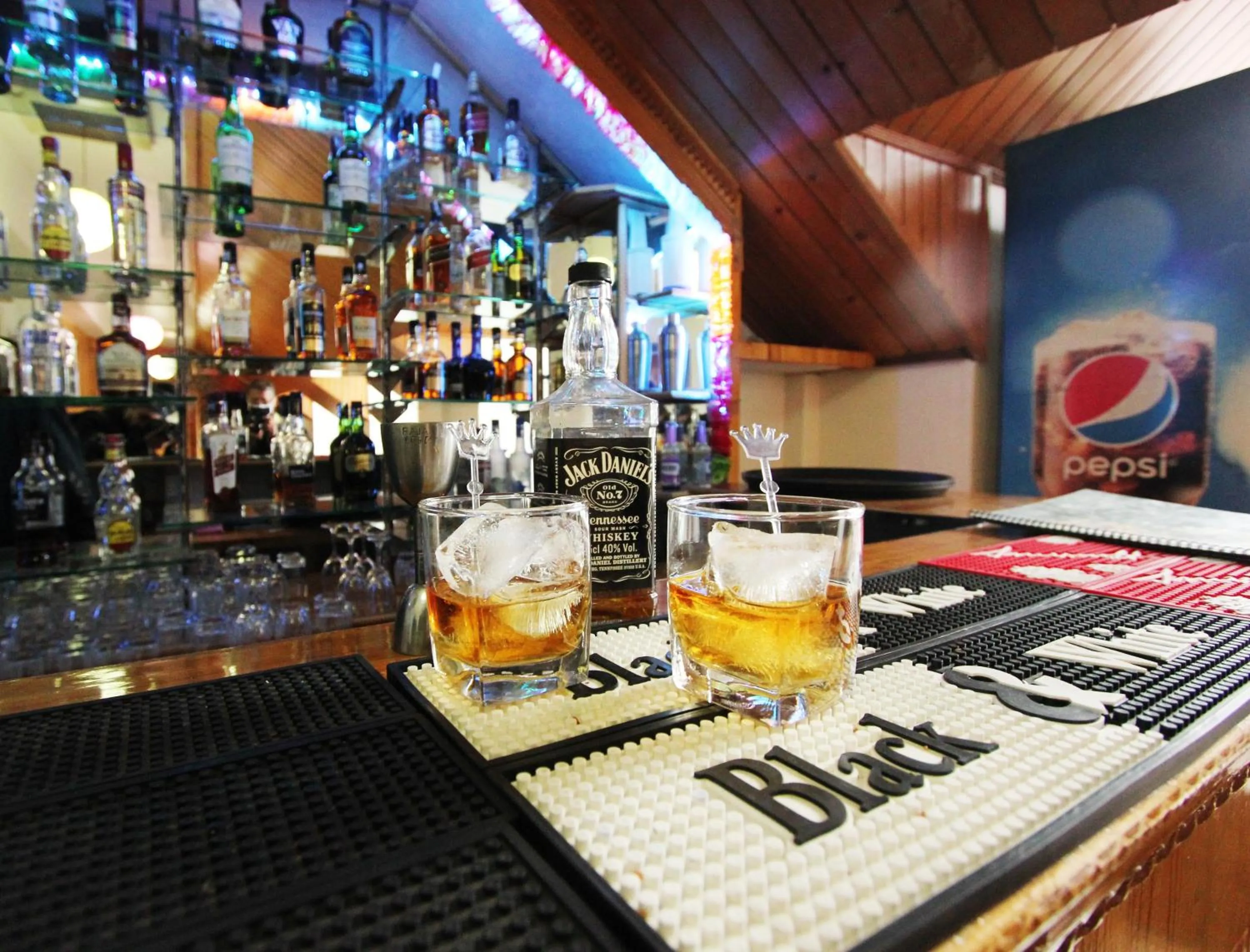 Lounge or bar in Hotel Snow View Manali