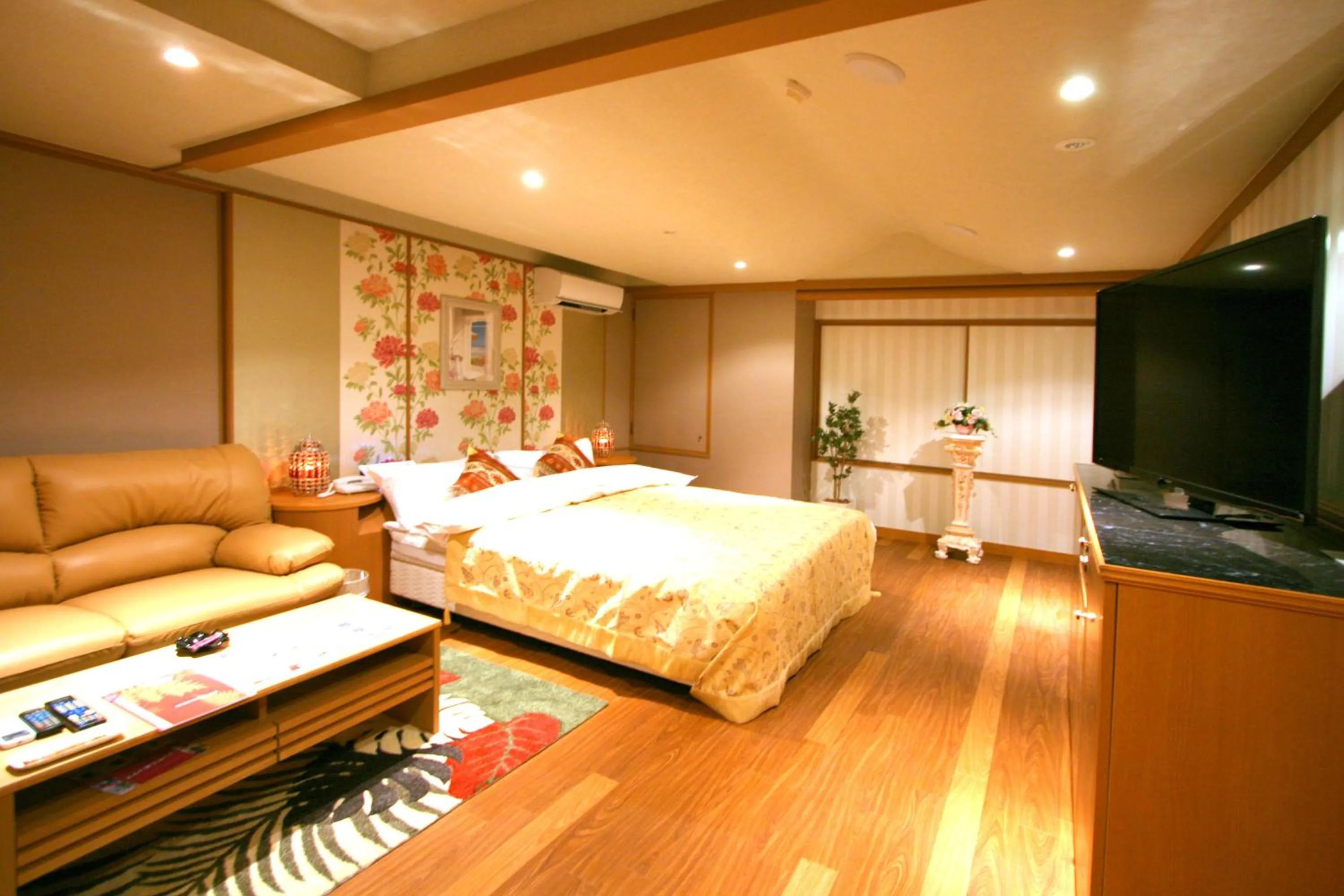 Bedroom, Bed in AURA Resort Iga (Adult Only)