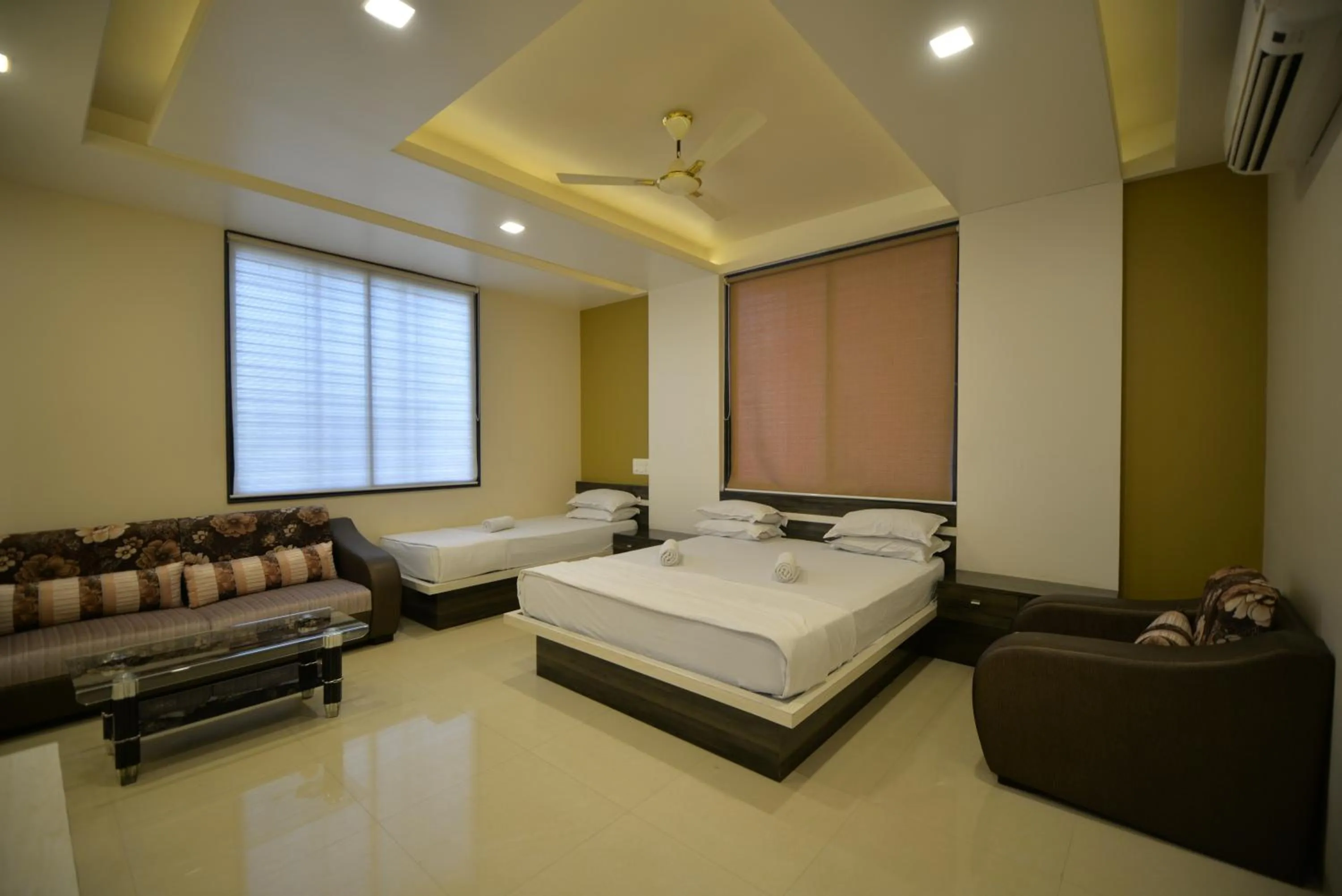 Bedroom, Bed in Hotel Radhe Krishna