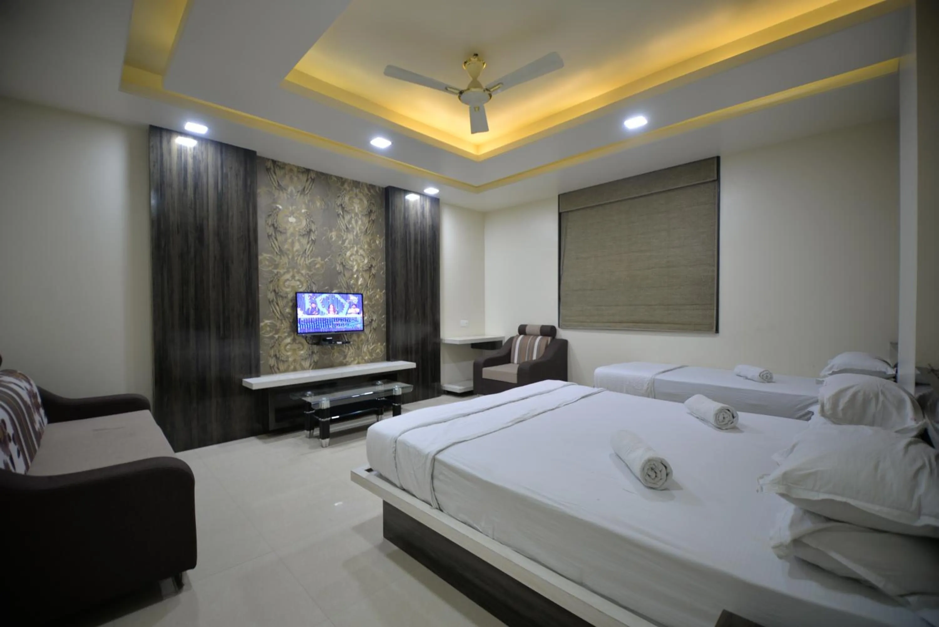 Bedroom, Bed in Hotel Radhe Krishna