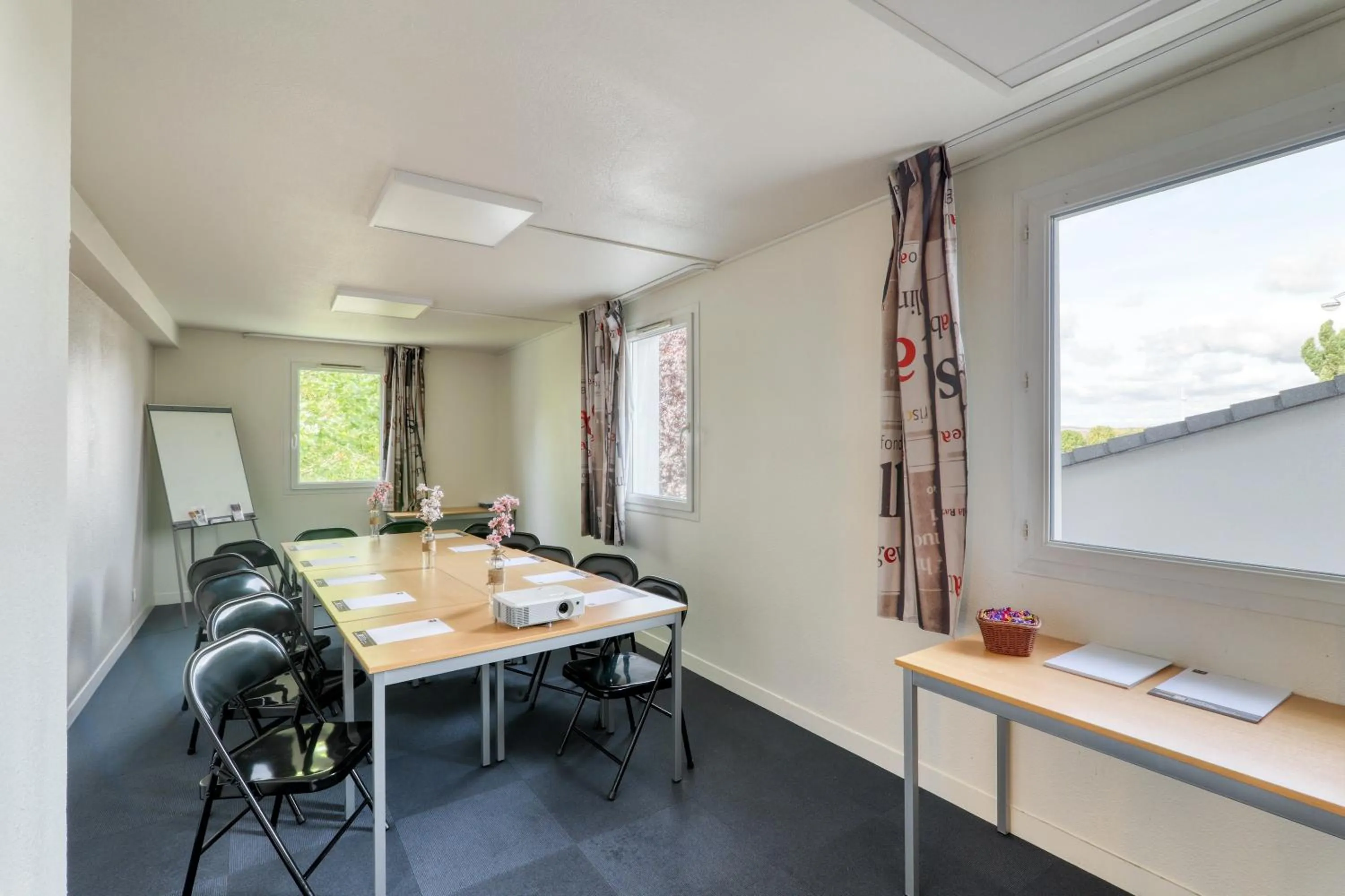 Meeting/conference room in Ace Hotel Riom