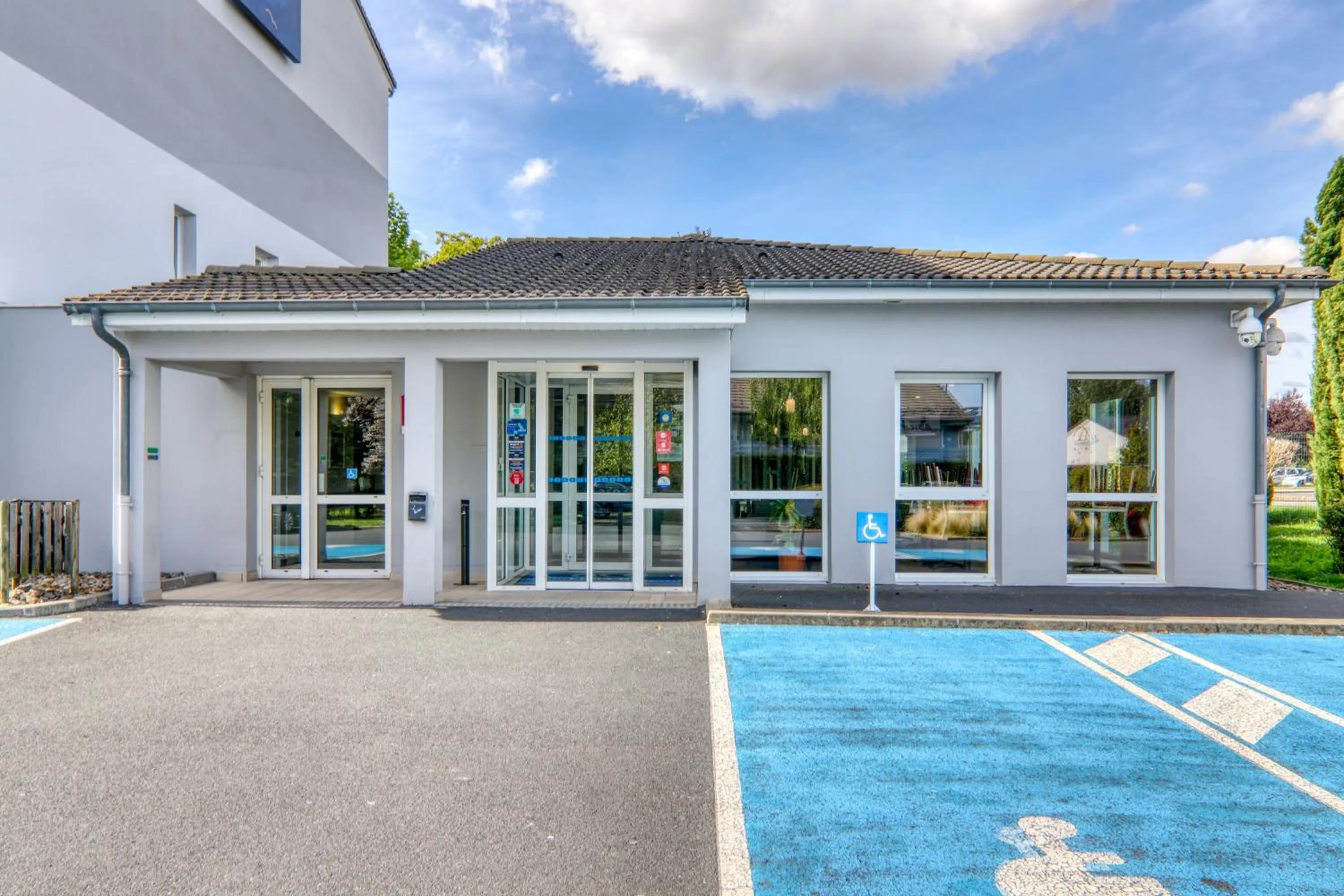 Property building in Ace Hotel Riom