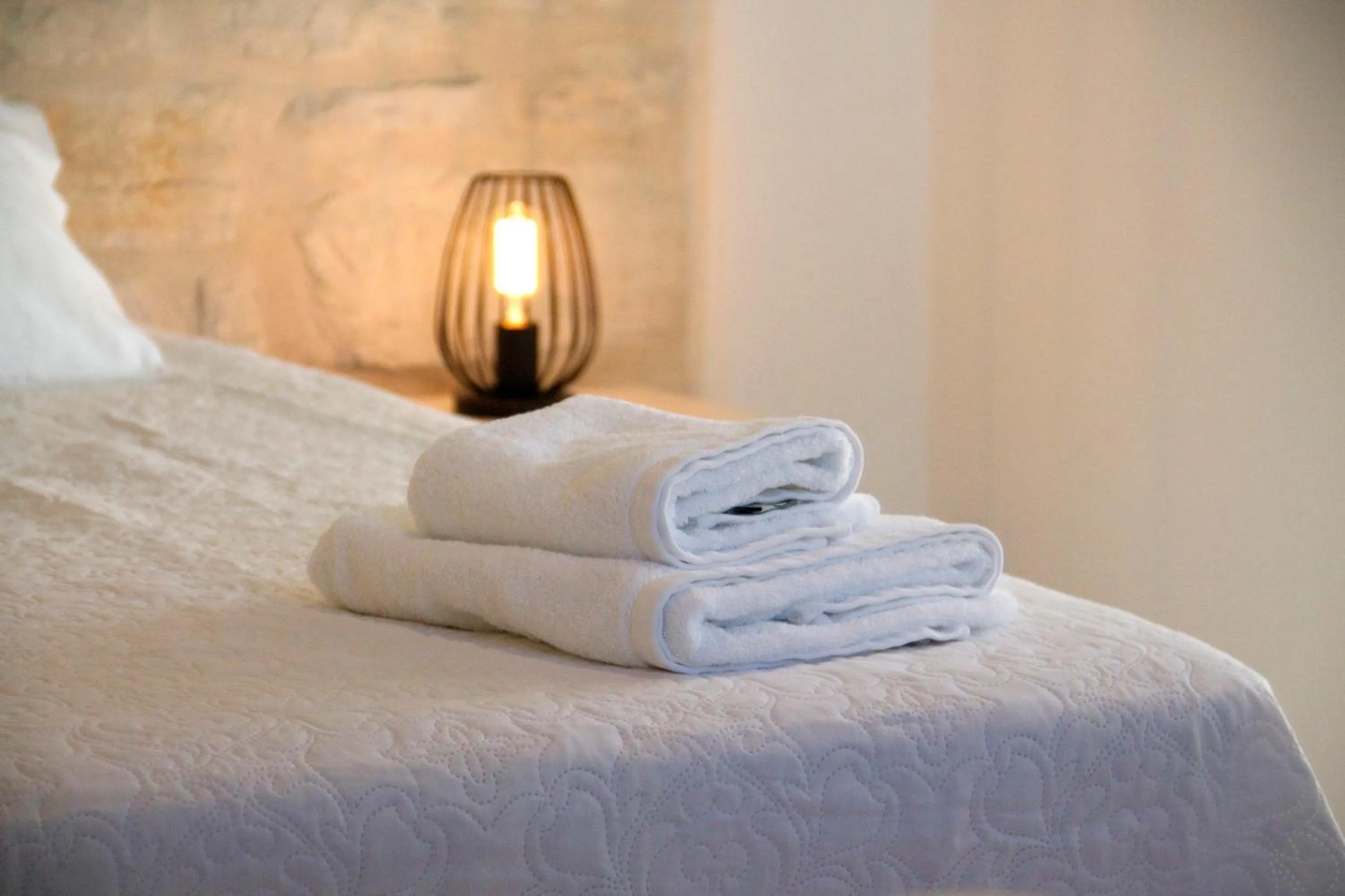 towels, Bed in Nomads House