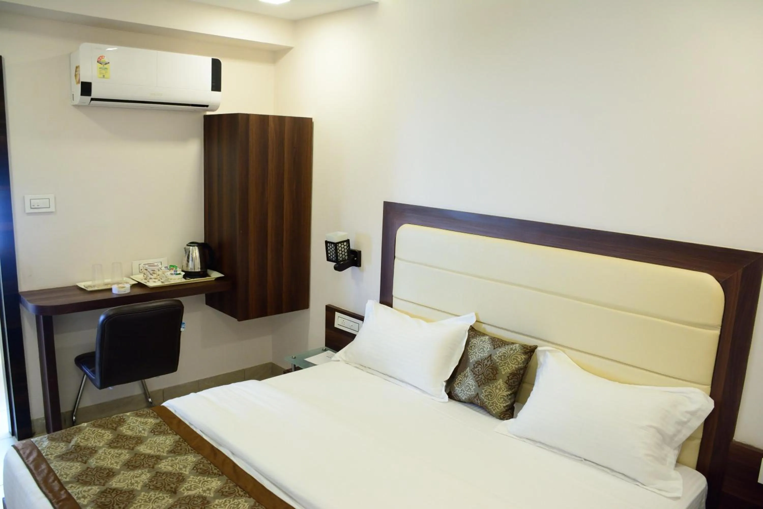 Bedroom in Lime Tree Hotel