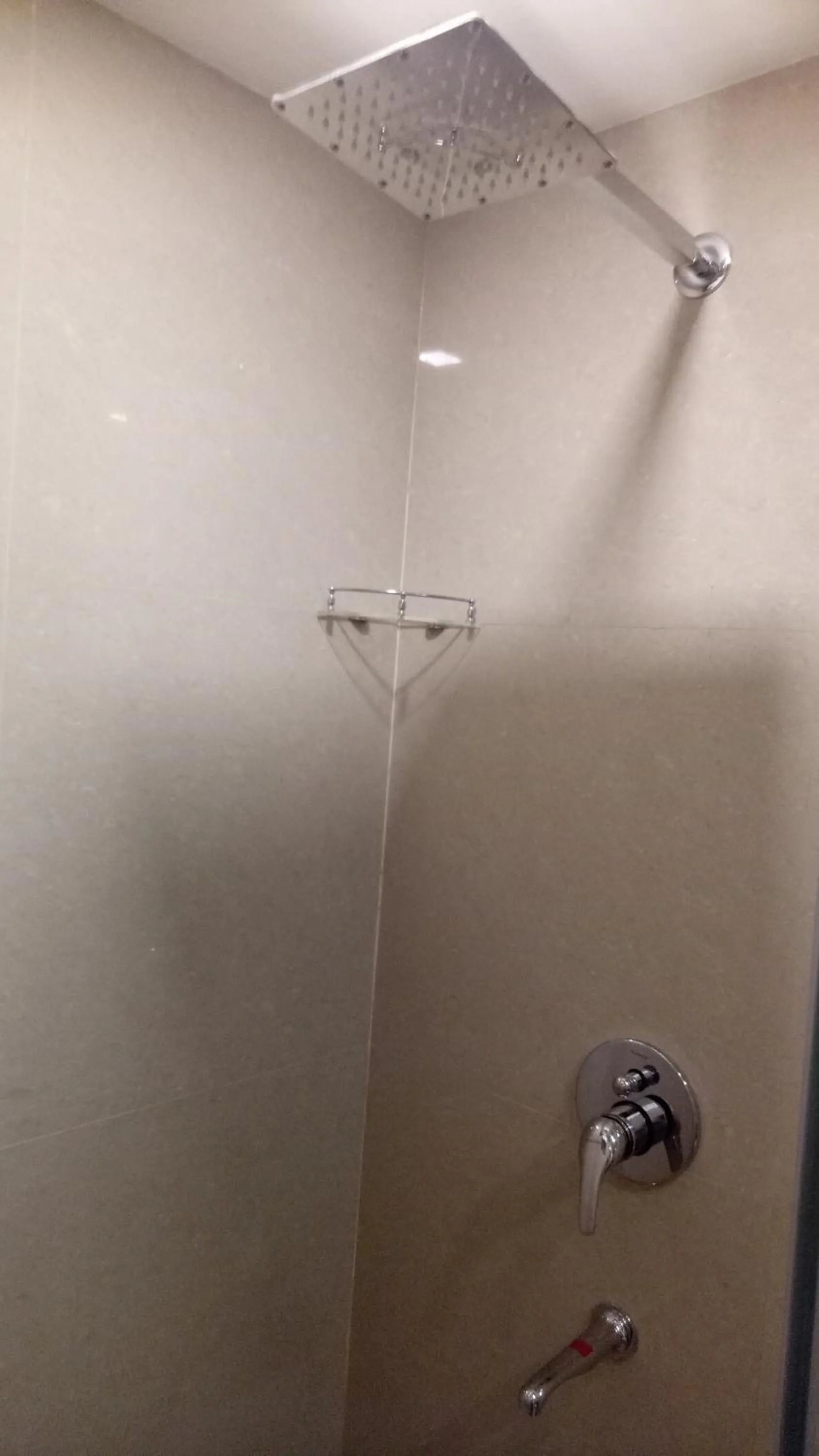 Shower in Lime Tree Hotel