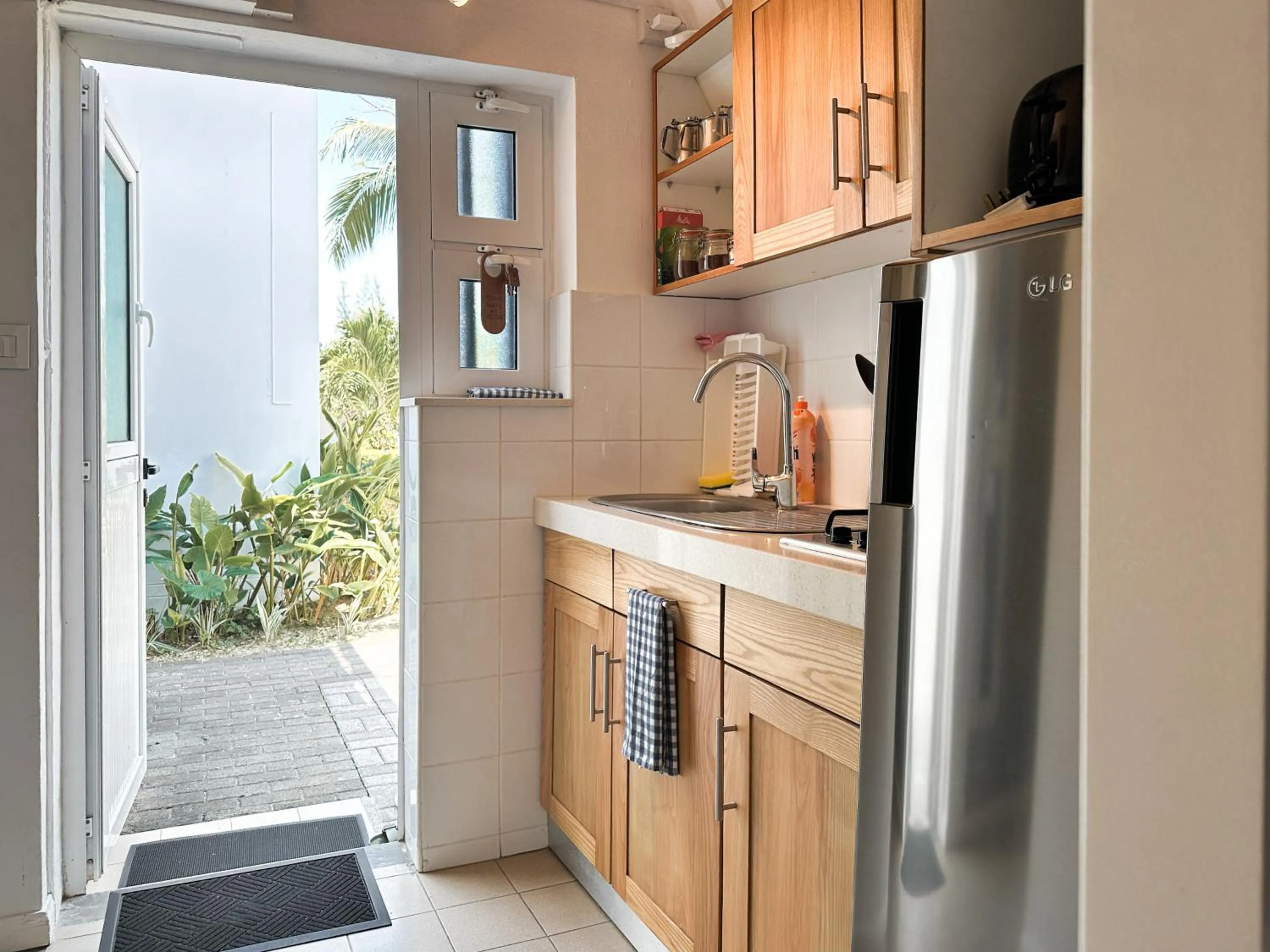 Kitchen or kitchenette in Blue Bird