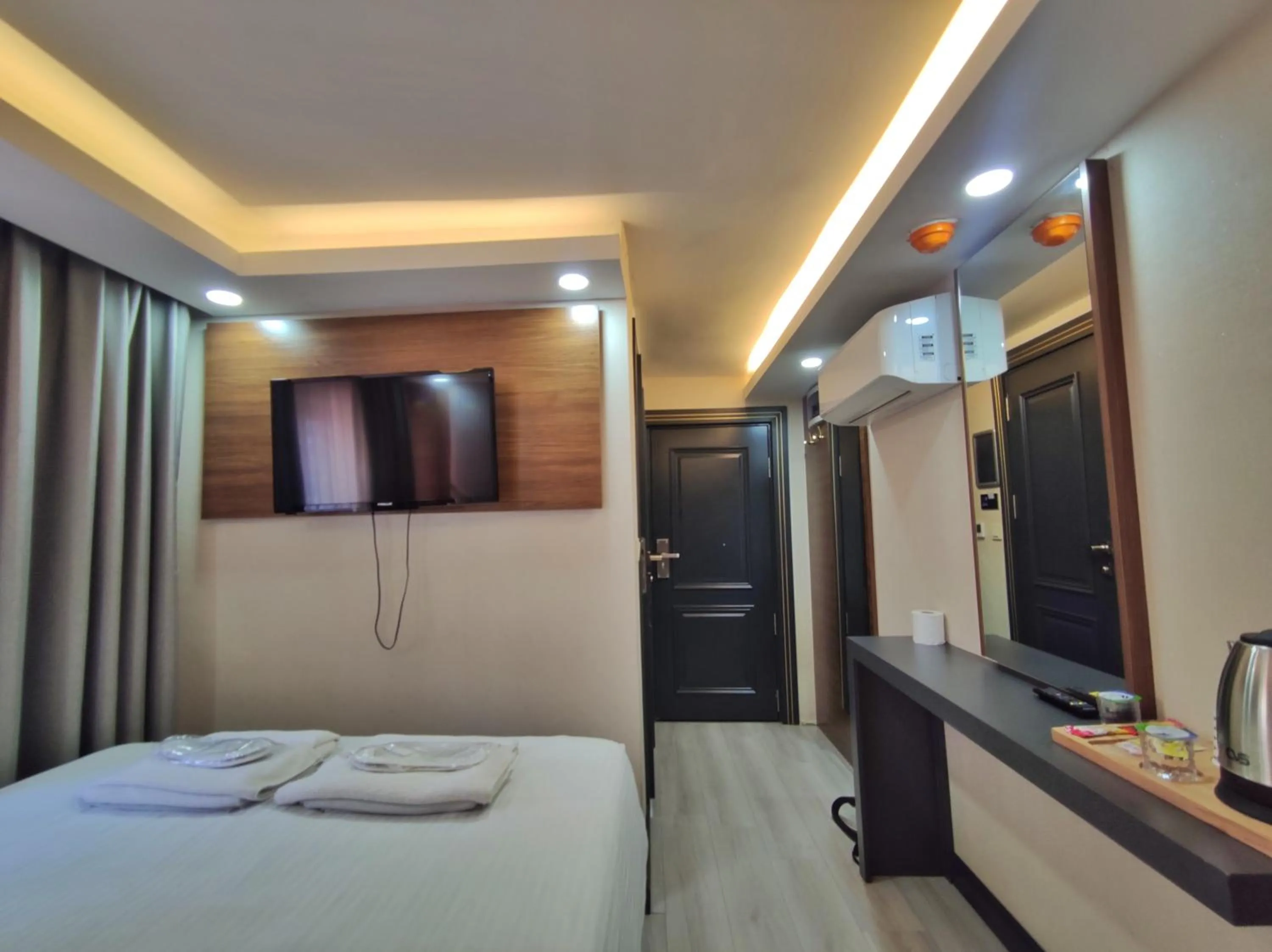 Bed in The Golden Pera's Hotel & Spa