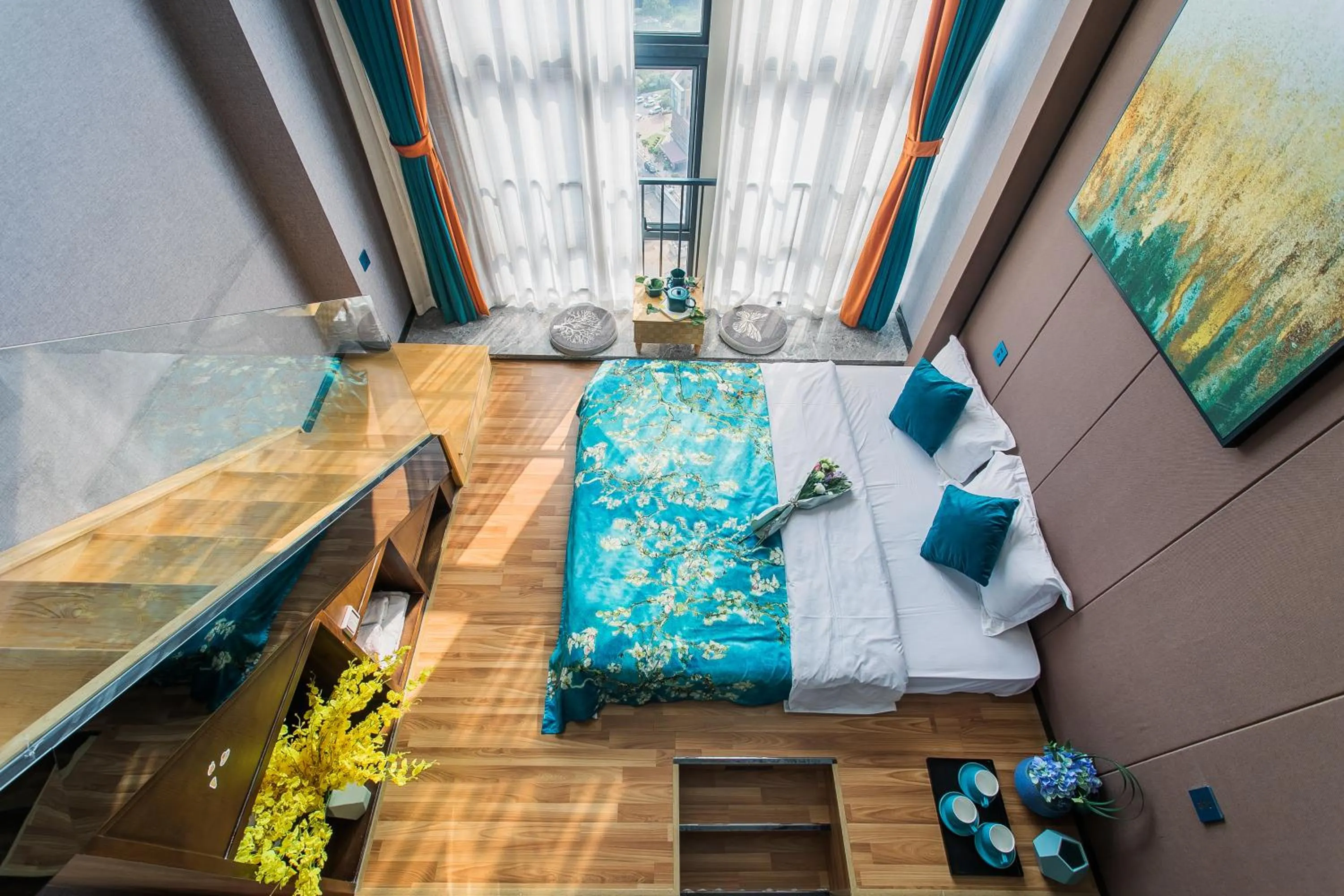 Living room, Bed in Lavender Apartment Branch