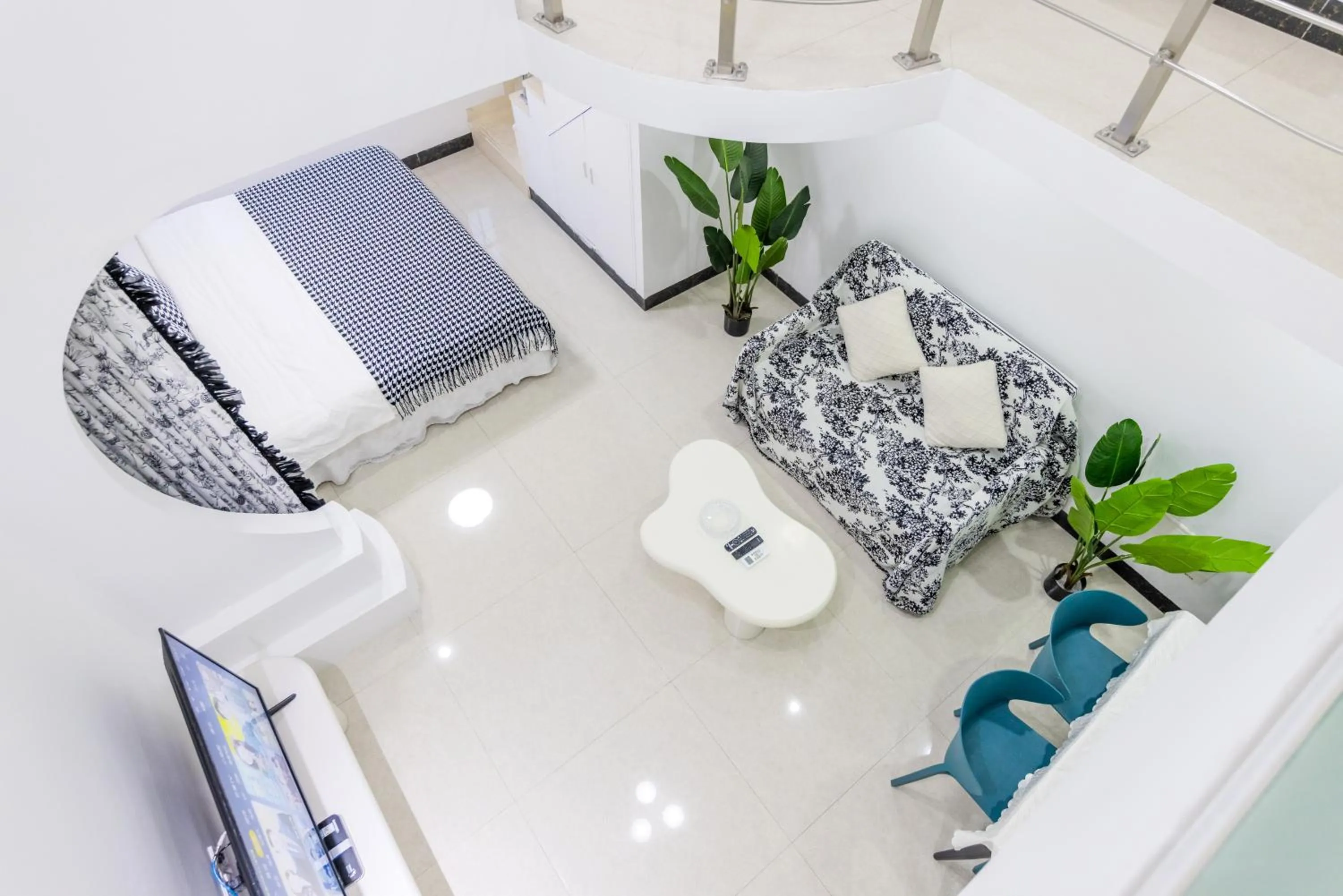 Bed in Lavender Apartment Branch