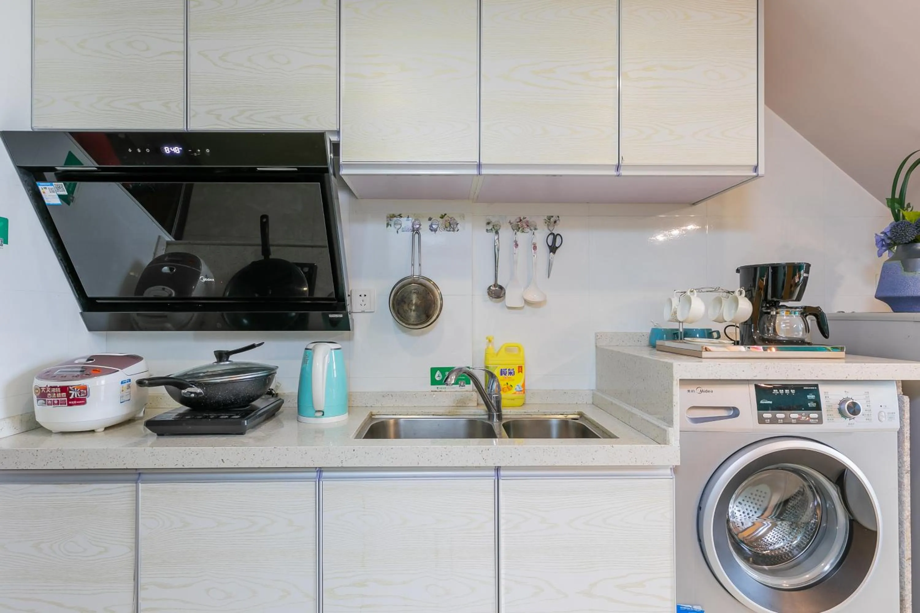 Lavender Apartment Branch