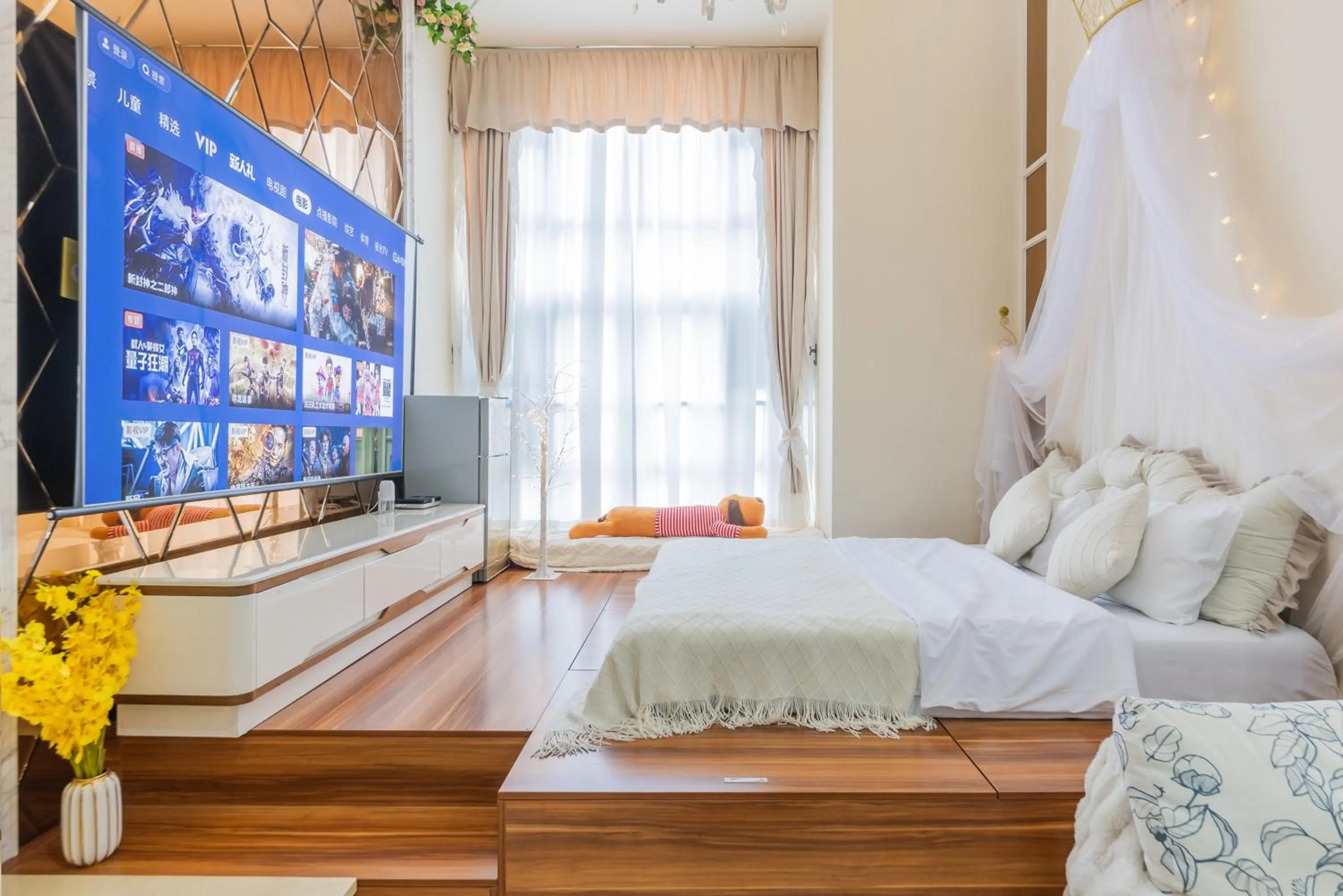 Bed in Lavender Apartment Branch