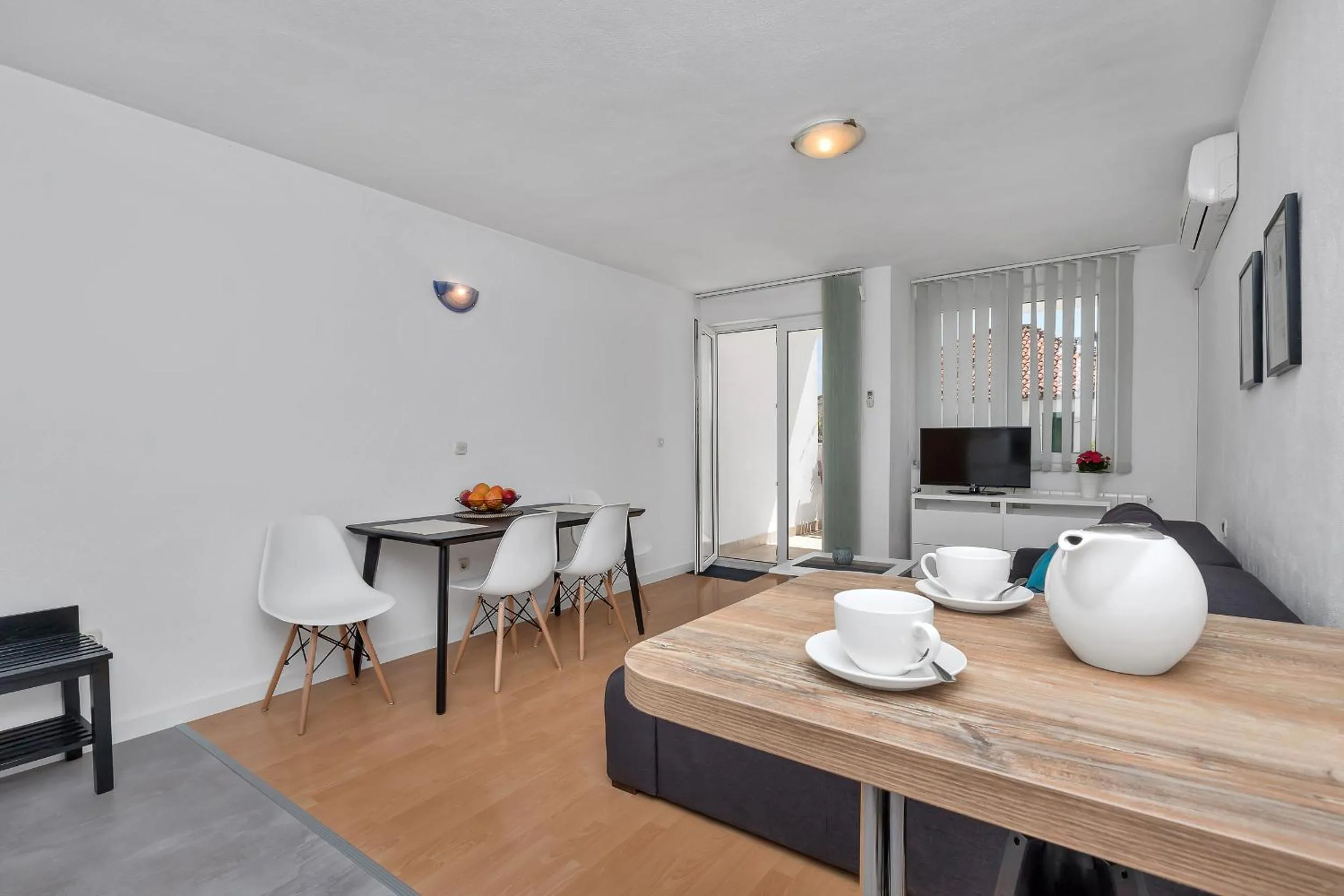 Dining area in Apartments Villa Mili
