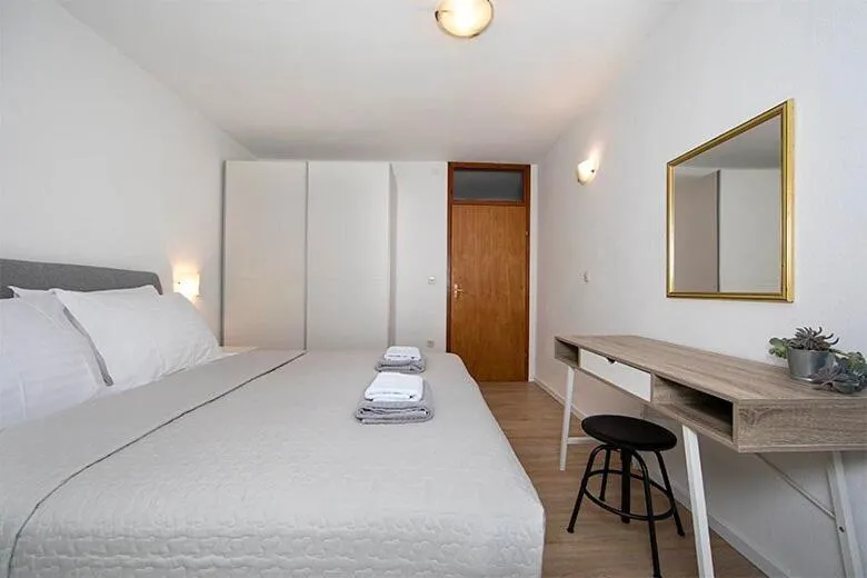 Bed in Apartments Villa Mili