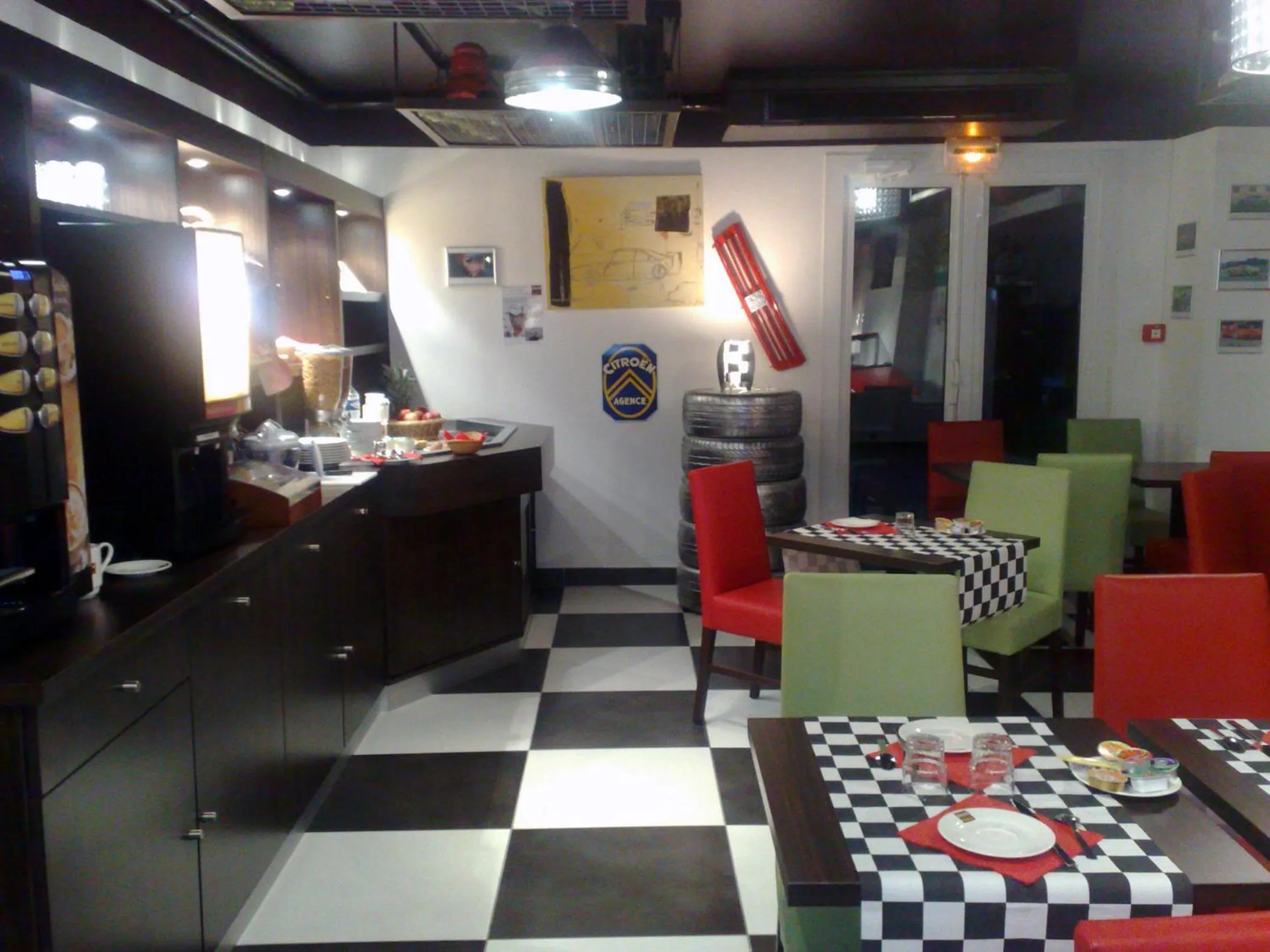 Restaurant/places to eat in Enzo Hotel Mulhouse Sud Morschwiller le Bas