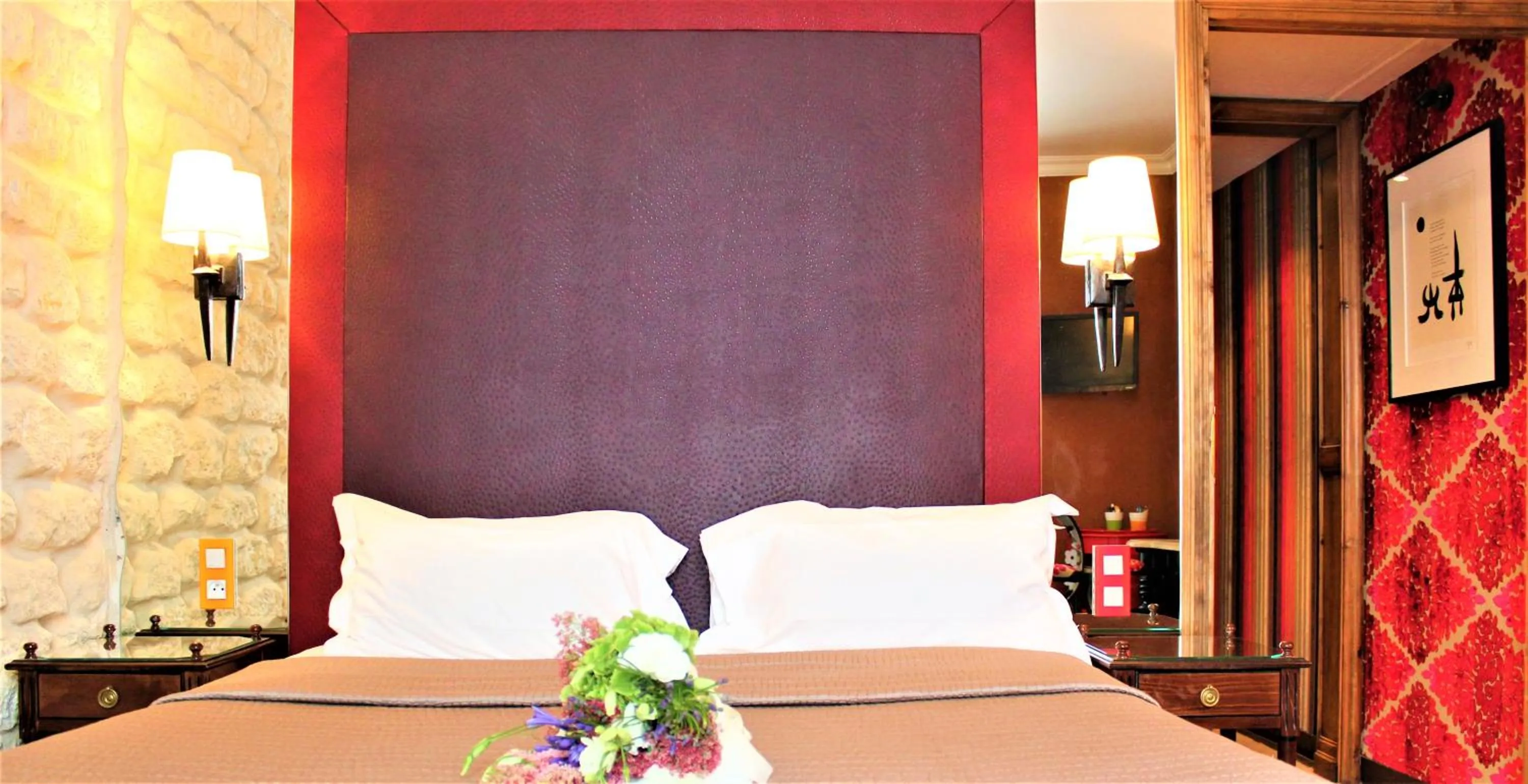 Bedroom in Prince de Conde