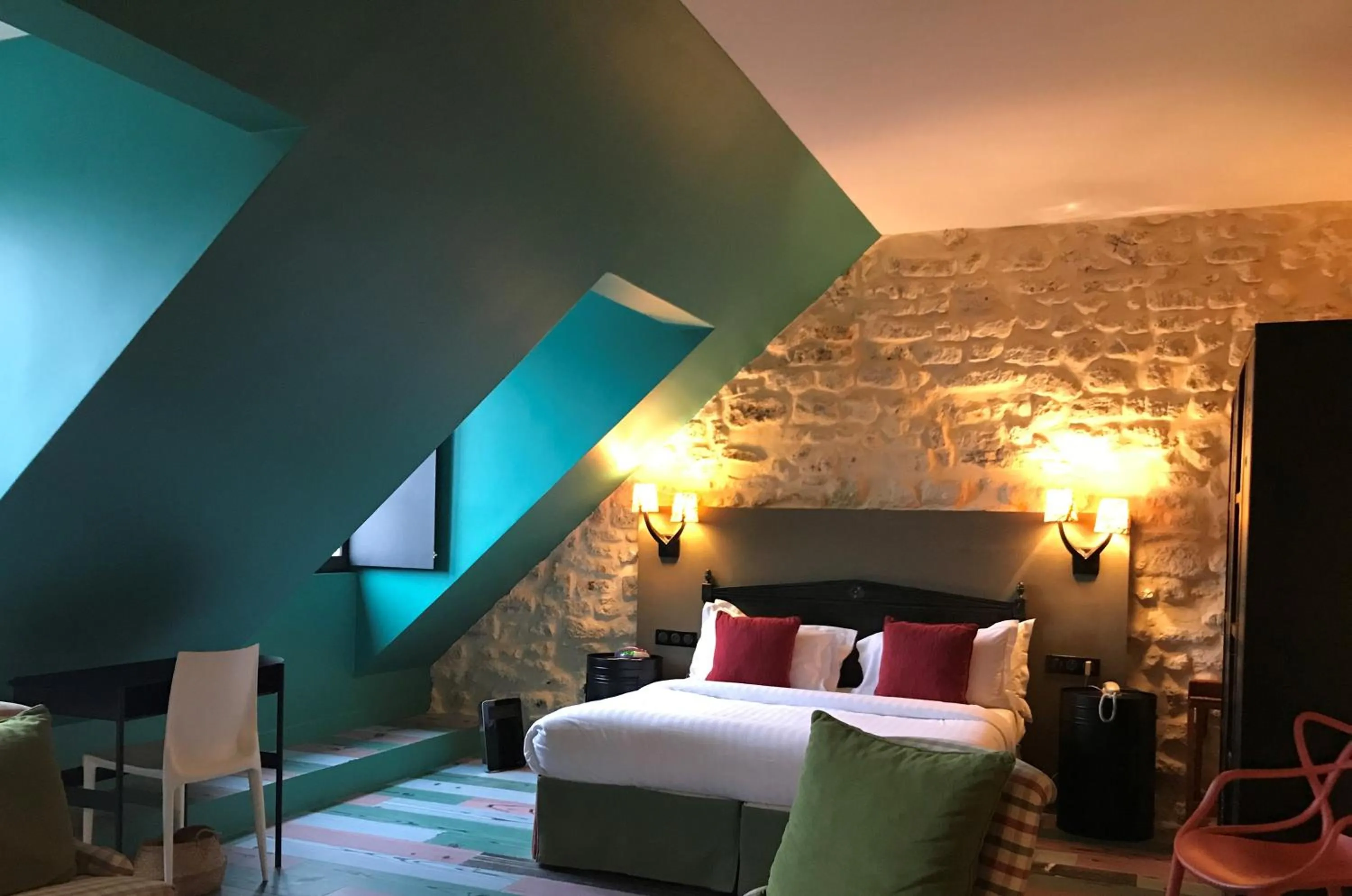 Bedroom in Prince de Conde