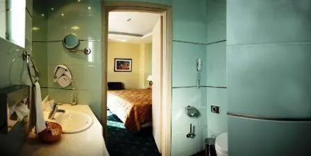 Bed in Nafsika Palace Delphi-Itea