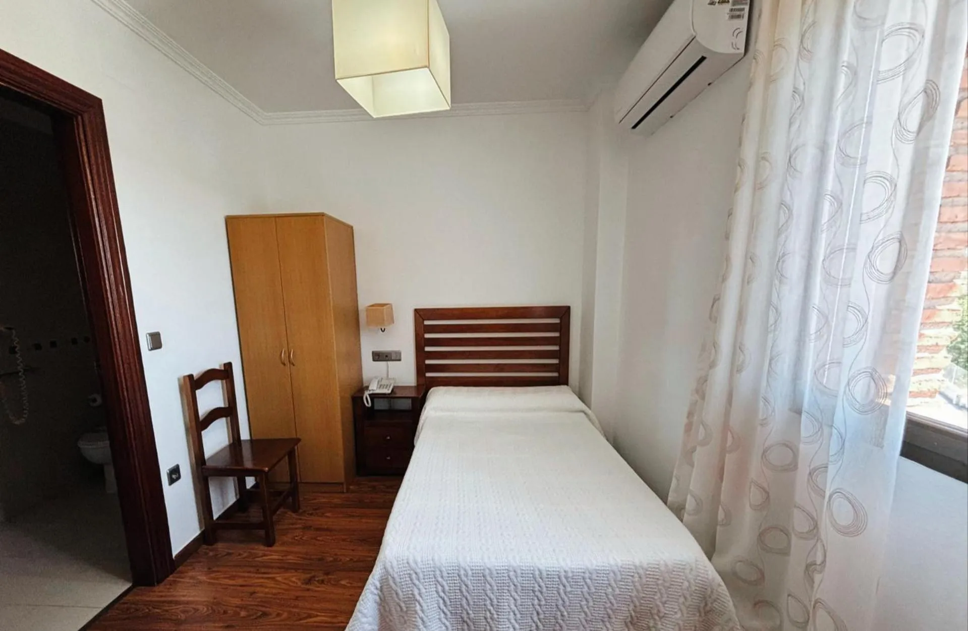 Bed in Hotel Restaurante Dama de Baza