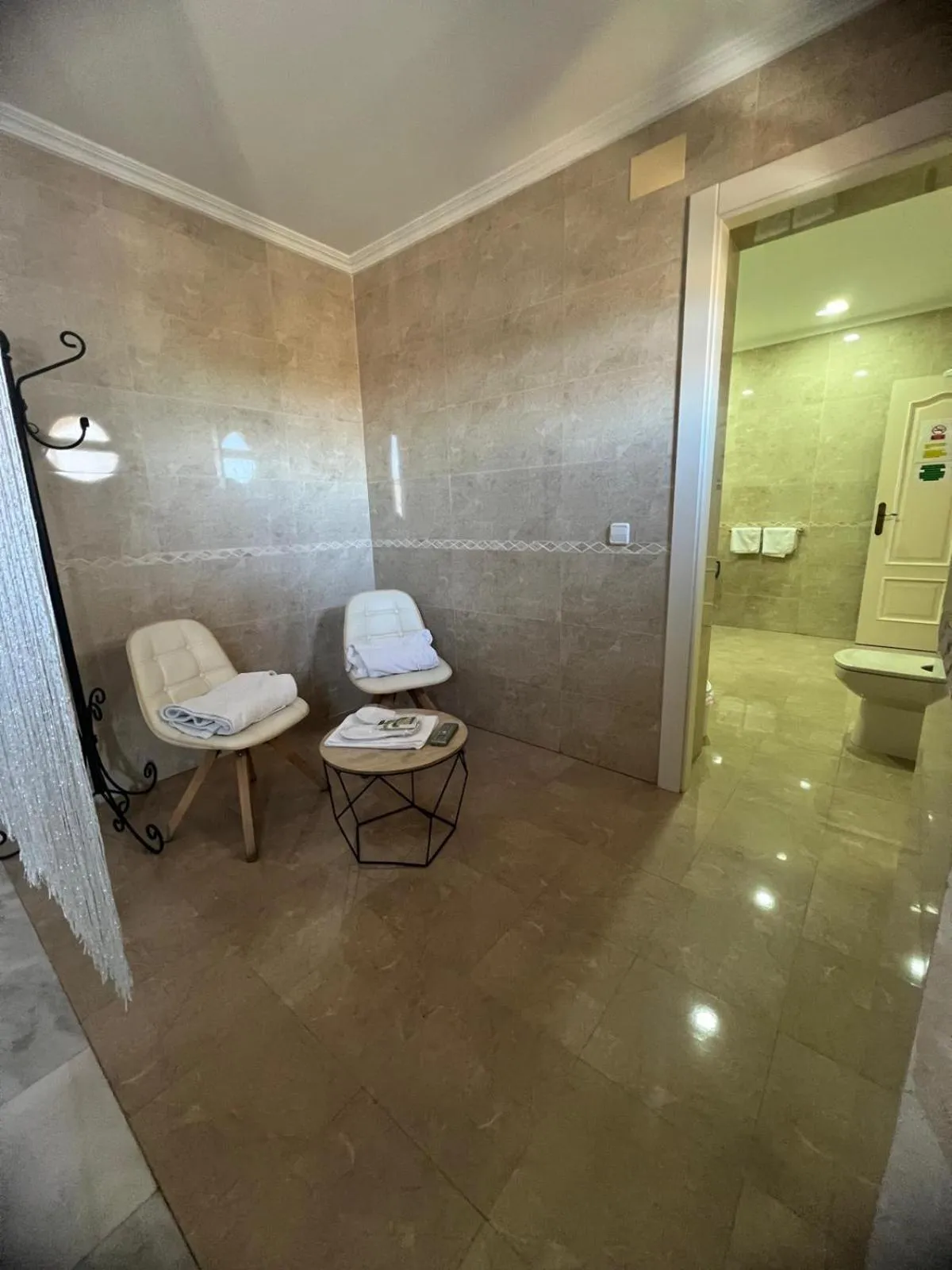 towels in Hotel Restaurante Dama de Baza