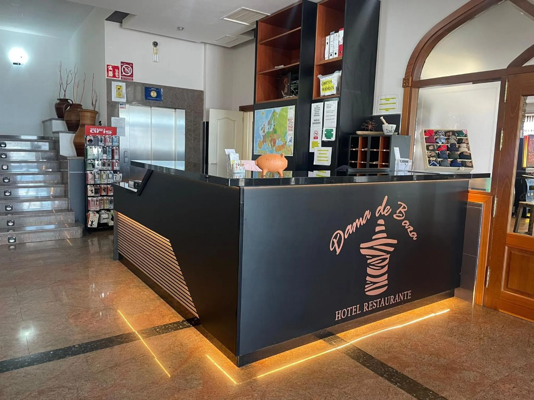 Lobby or reception in Hotel Restaurante Dama de Baza