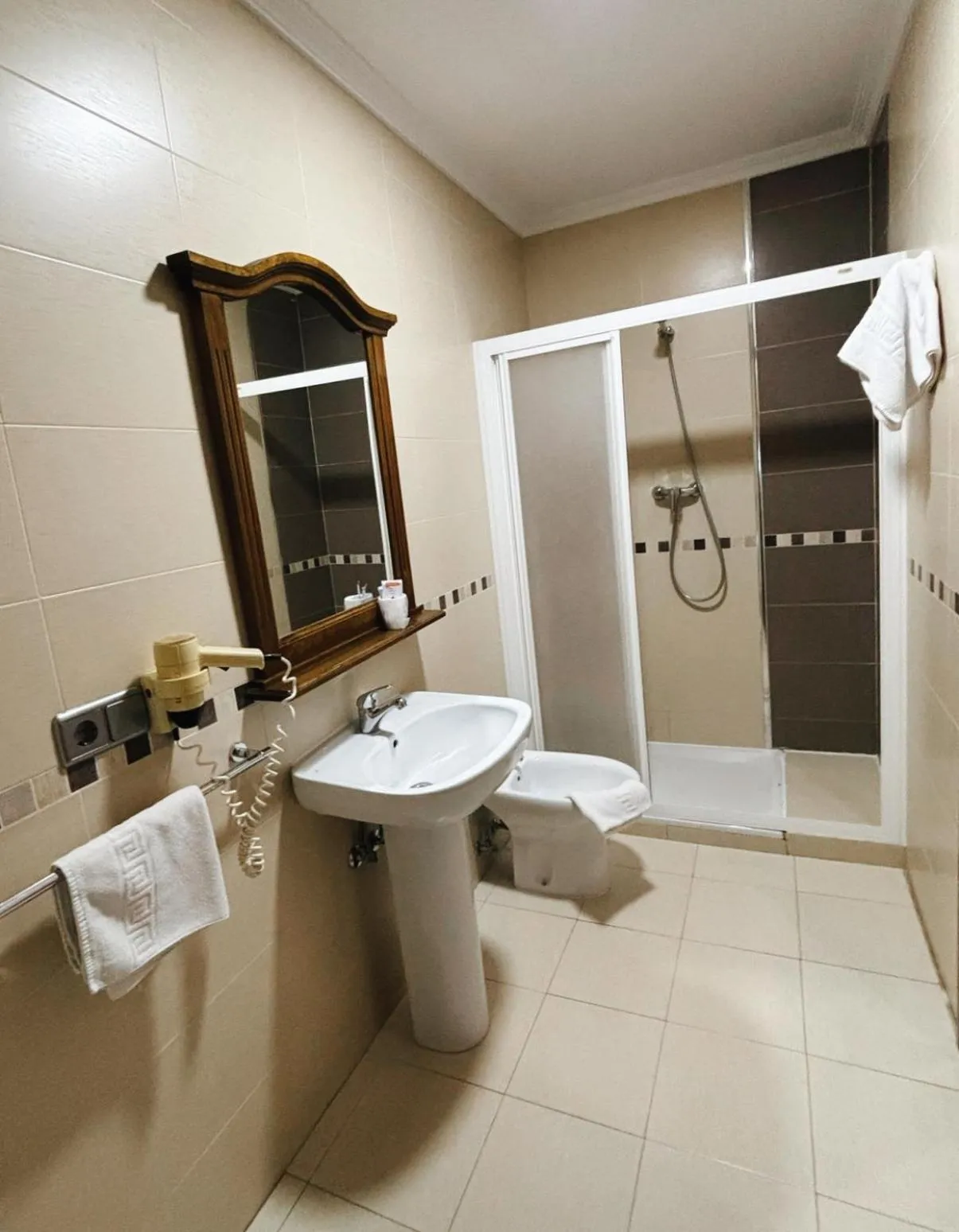 Shower in Hotel Restaurante Dama de Baza