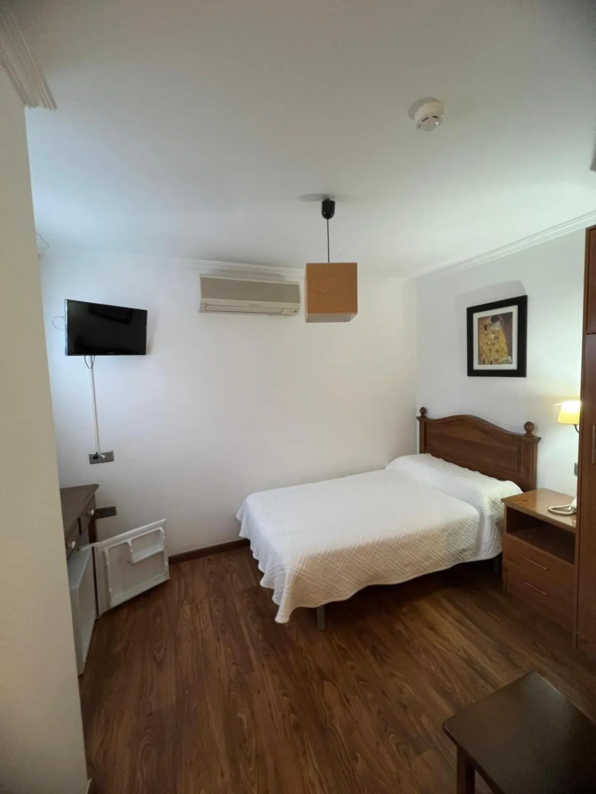 Bed in Hotel Restaurante Dama de Baza